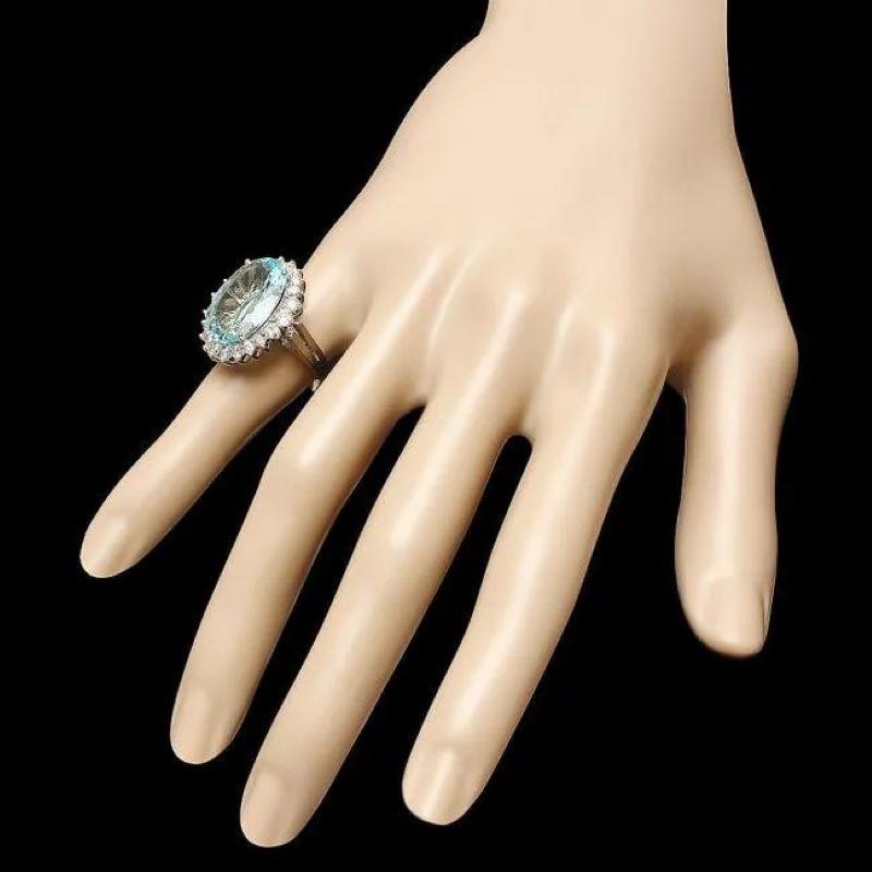 10.10 Carats Natural Aquamarine and Diamond 14K Solid White Gold Ring In New Condition For Sale In Los Angeles, CA