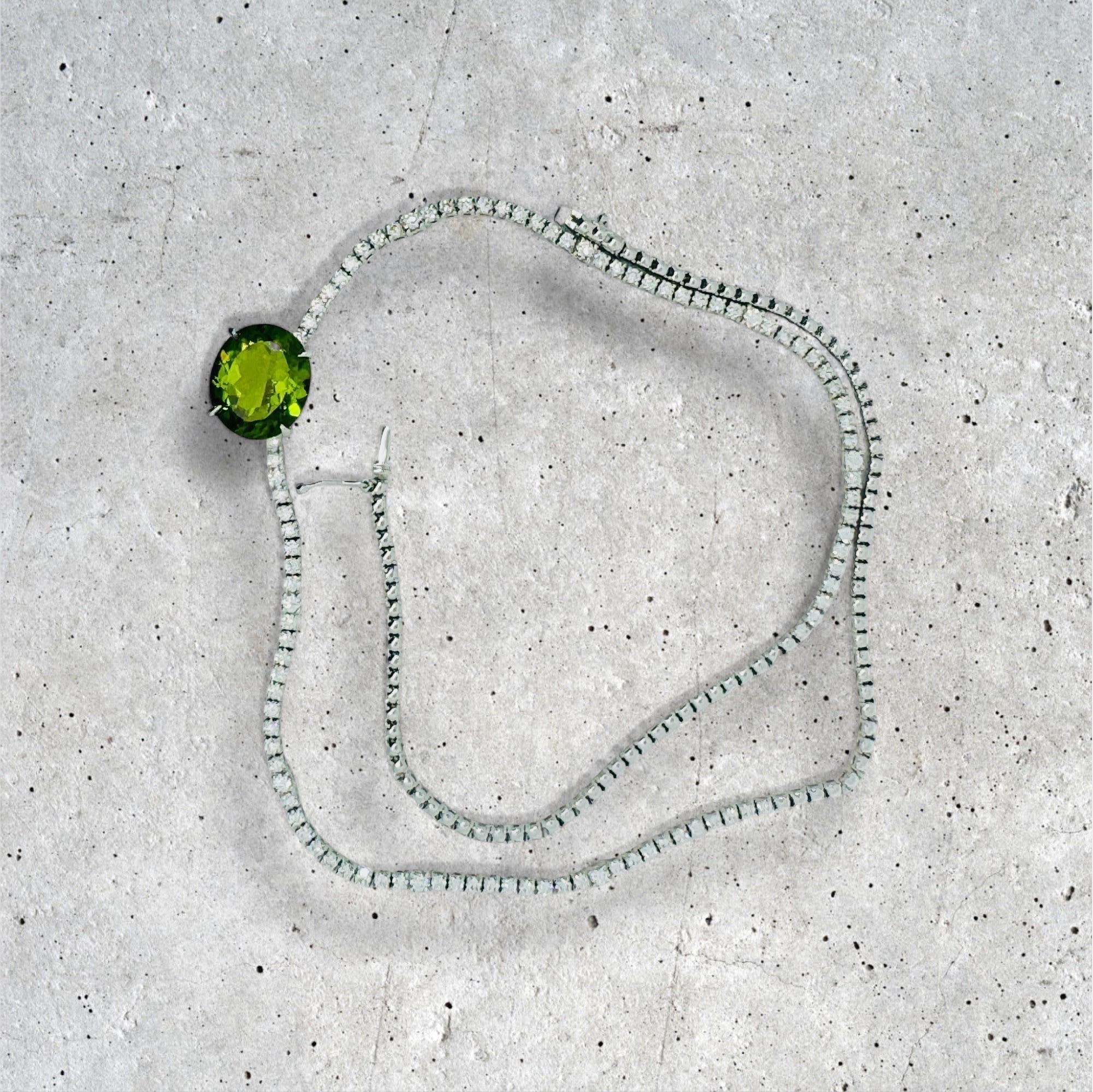 10.11 Carat Peridot and Diamond Tennis Necklace In New Condition For Sale In COTTESLOE, AU
