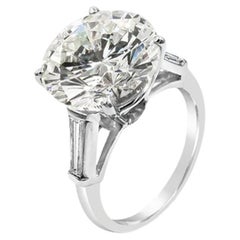 10.11 Carat Round Brilliant Diamond Ring Brilliant 18K Gold Iconic Presence