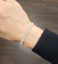Bracelet de tennis en diamant taillé en princesse de 10.11 ct