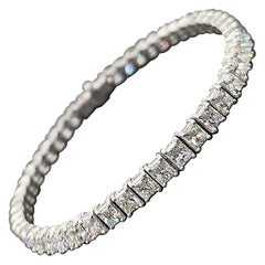 Bracelet de tennis en diamant taillé en princesse de 10.11 ct