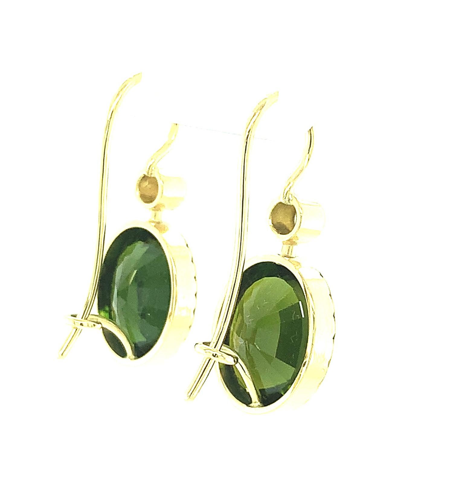Green Tourmaline and Diamond French Wire Drop Earrings, 10 Carats Total   In New Condition For Sale In Los Angeles, CA