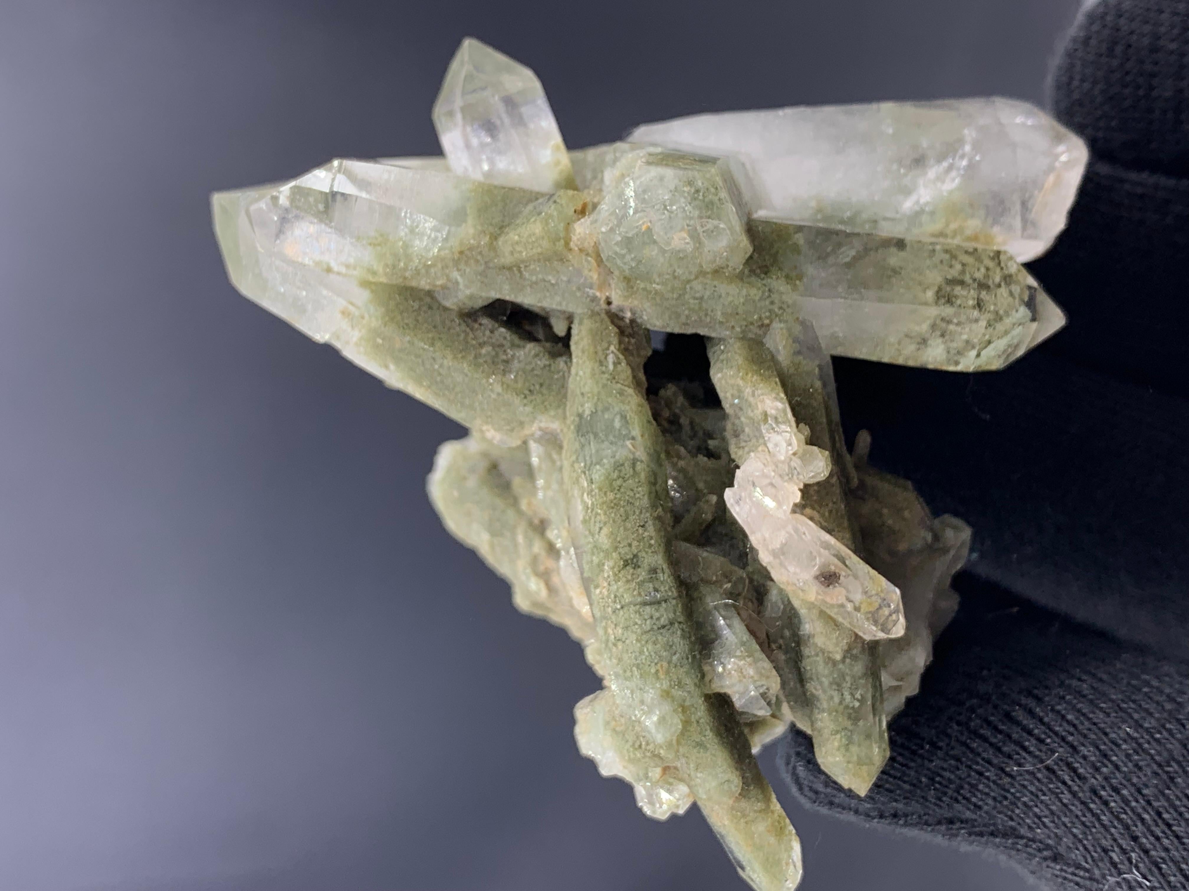 101.29 Gram Lovely Quartz Crystals From Skardu, Pakistan 

Weight: 101.29 Gram
Dimension: 7 x 6.7 x 5.1 Cm
Origin: Skardu, Pakistan 

Quartz is one of the most common minerals in the Earth's crust. As a mineral name, quartz refers to a specific