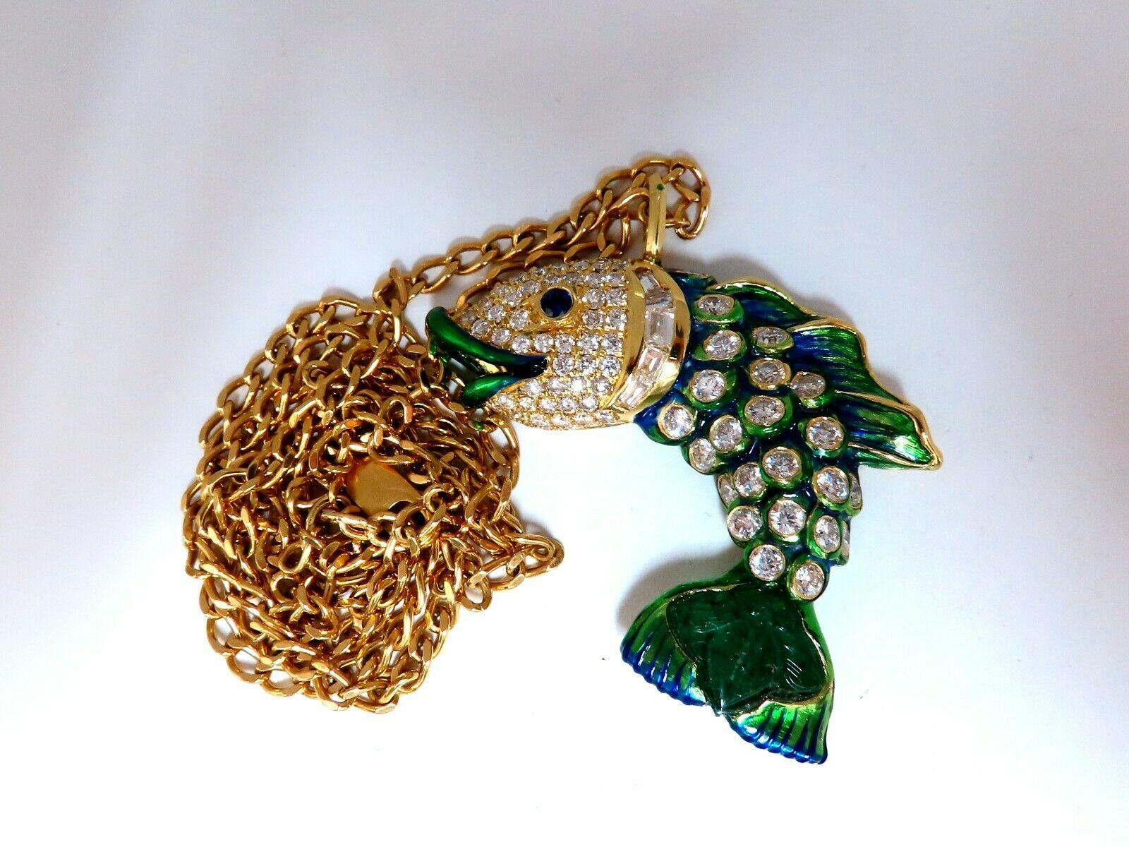 Round Cut 10.12 Carat Natural Sapphire Emerald and Diamonds Enamel Fish Pendant 18 Karat For Sale