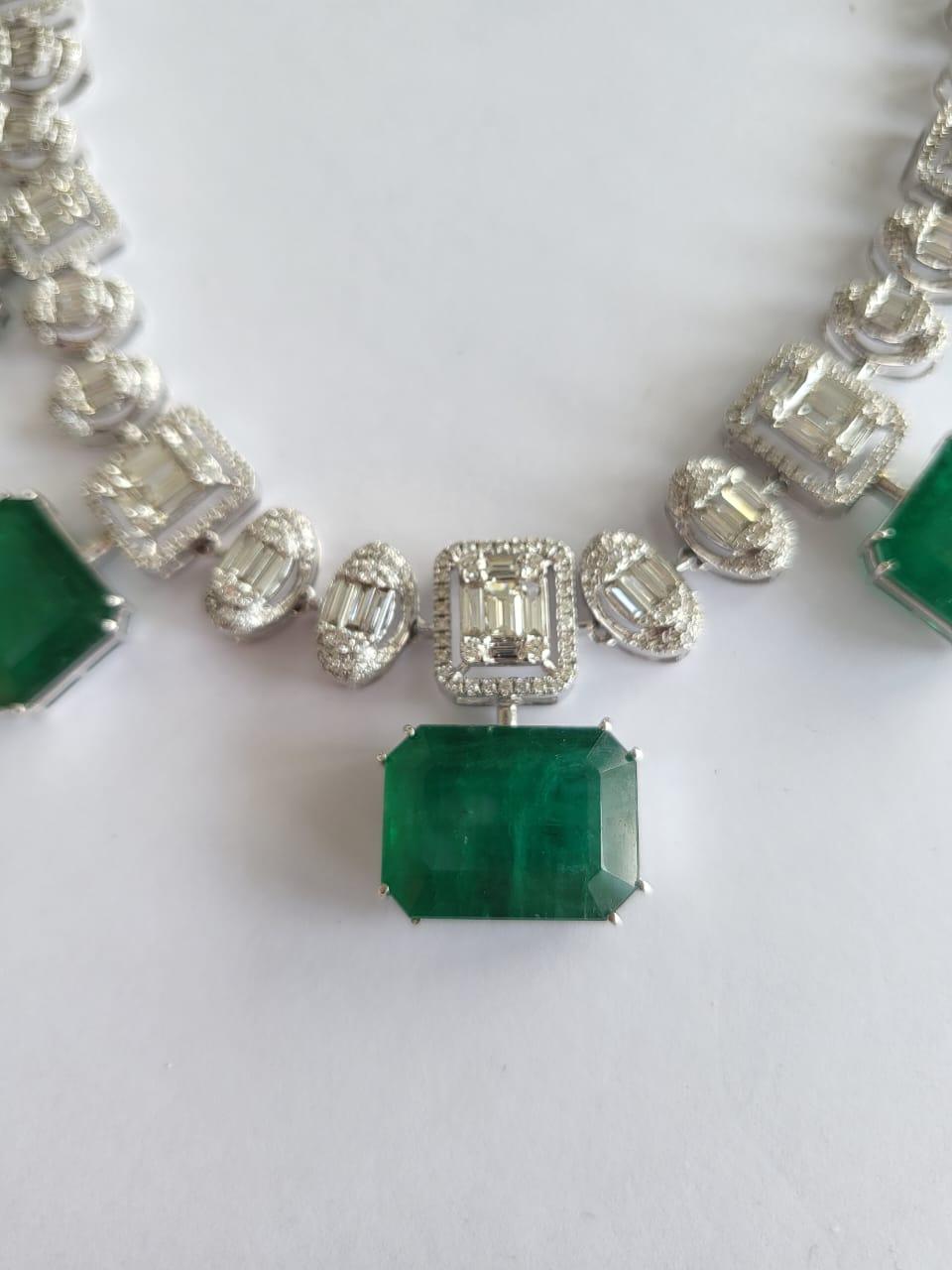 Modern 101.37 Carats, Natural Zambian Emeralds & Diamonds Necklace & Earrings For Sale