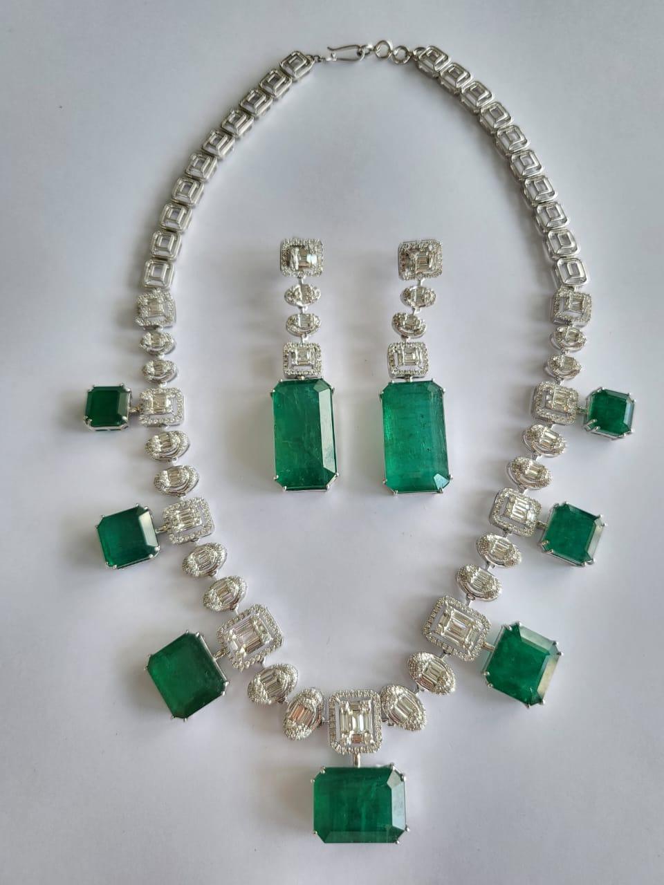 Women's or Men's 101.37 Carats, Natural Zambian Emeralds & Diamonds Necklace & Earrings For Sale