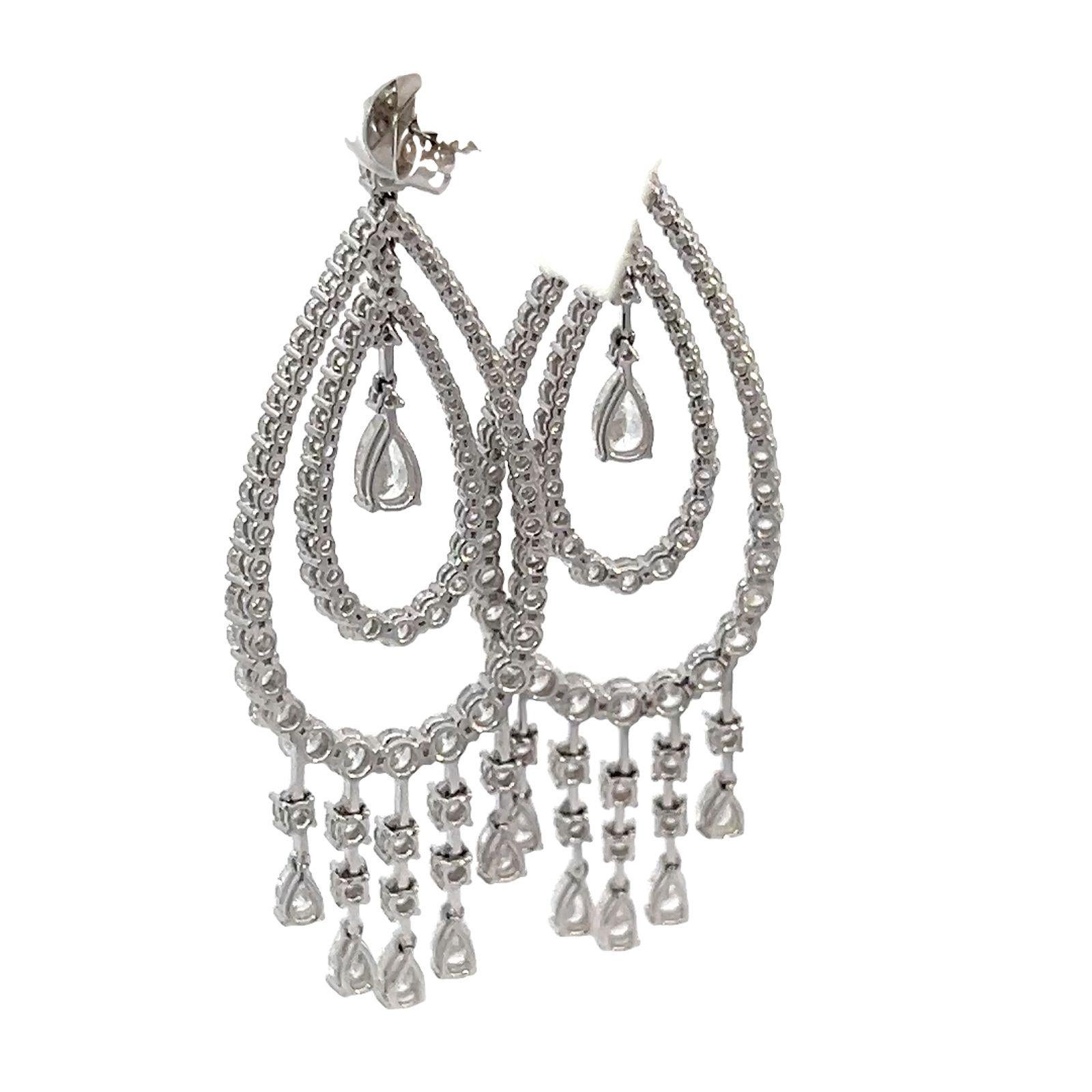 Women's  10.14 Carat Diamond Dangle Chandelier Earrings For Sale