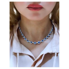 Statement-Halskette mit 10,14 Karat königsblauem Saphir und Diamant