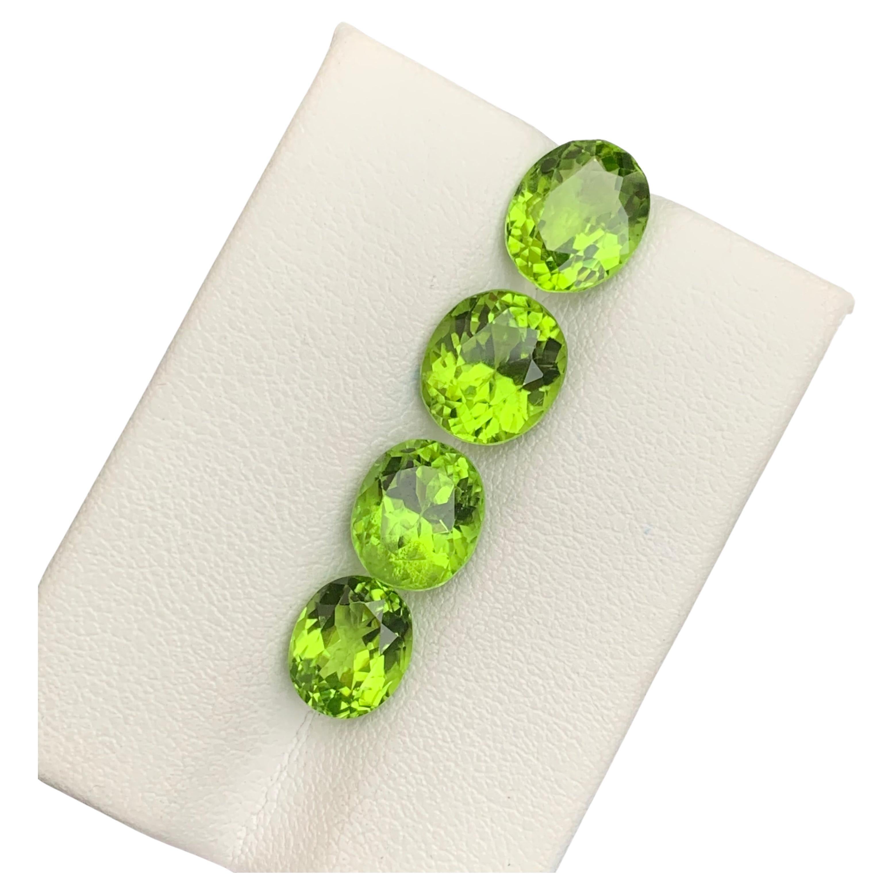 10.15 Carat Cushion Shape Natural Loose Green Peridot Gemstone Lot From Pakistan For Sale