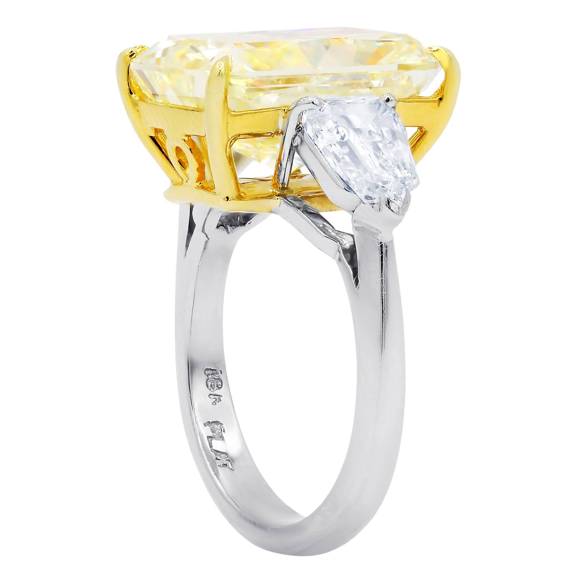 10.15 Carat Fancy Yellow Radiant Cut Diamond Ring, GIA In New Condition In New York, NY