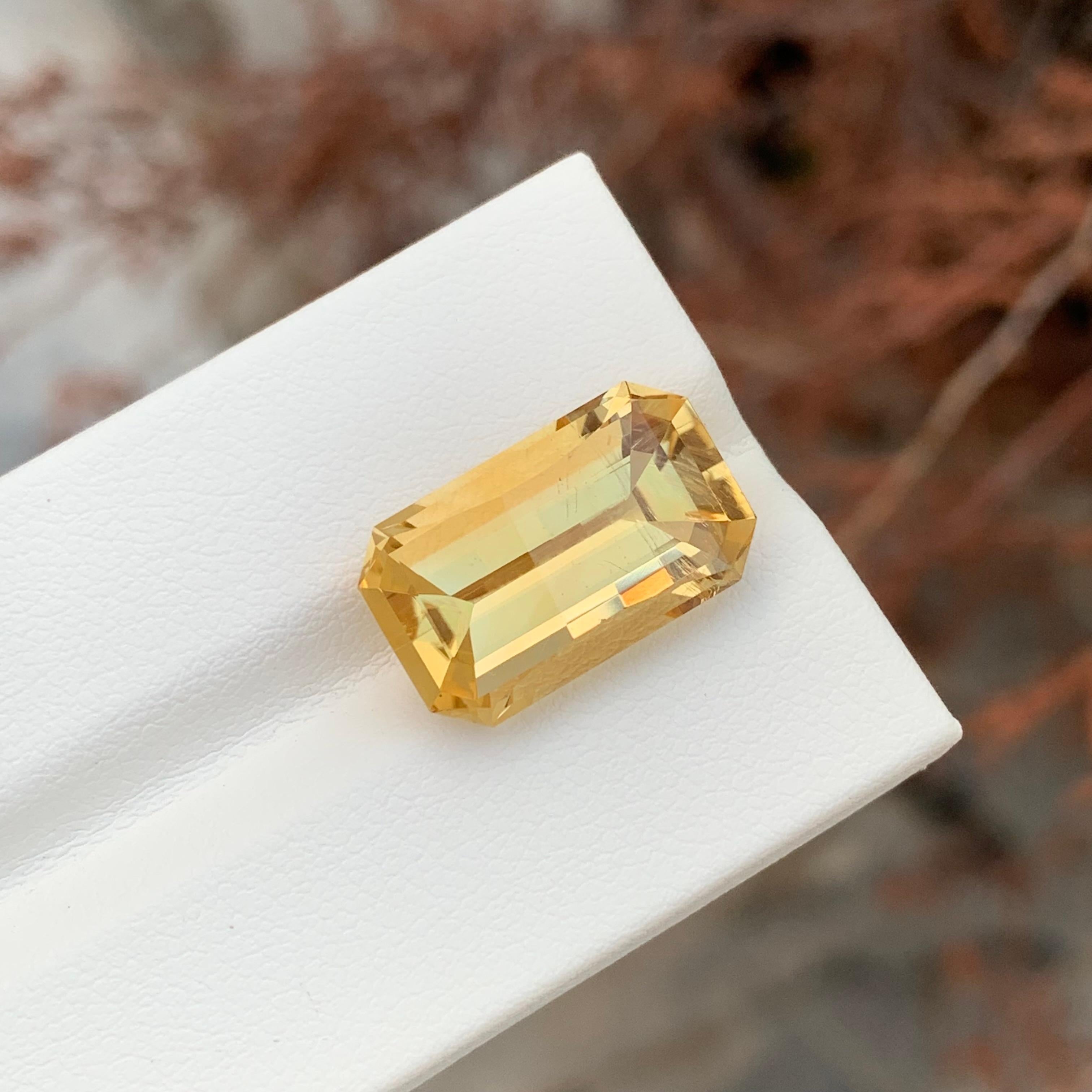 Pierre précieuse naturelle jaune non sertie de 10,15 carats, taille pixelisée en vente 5