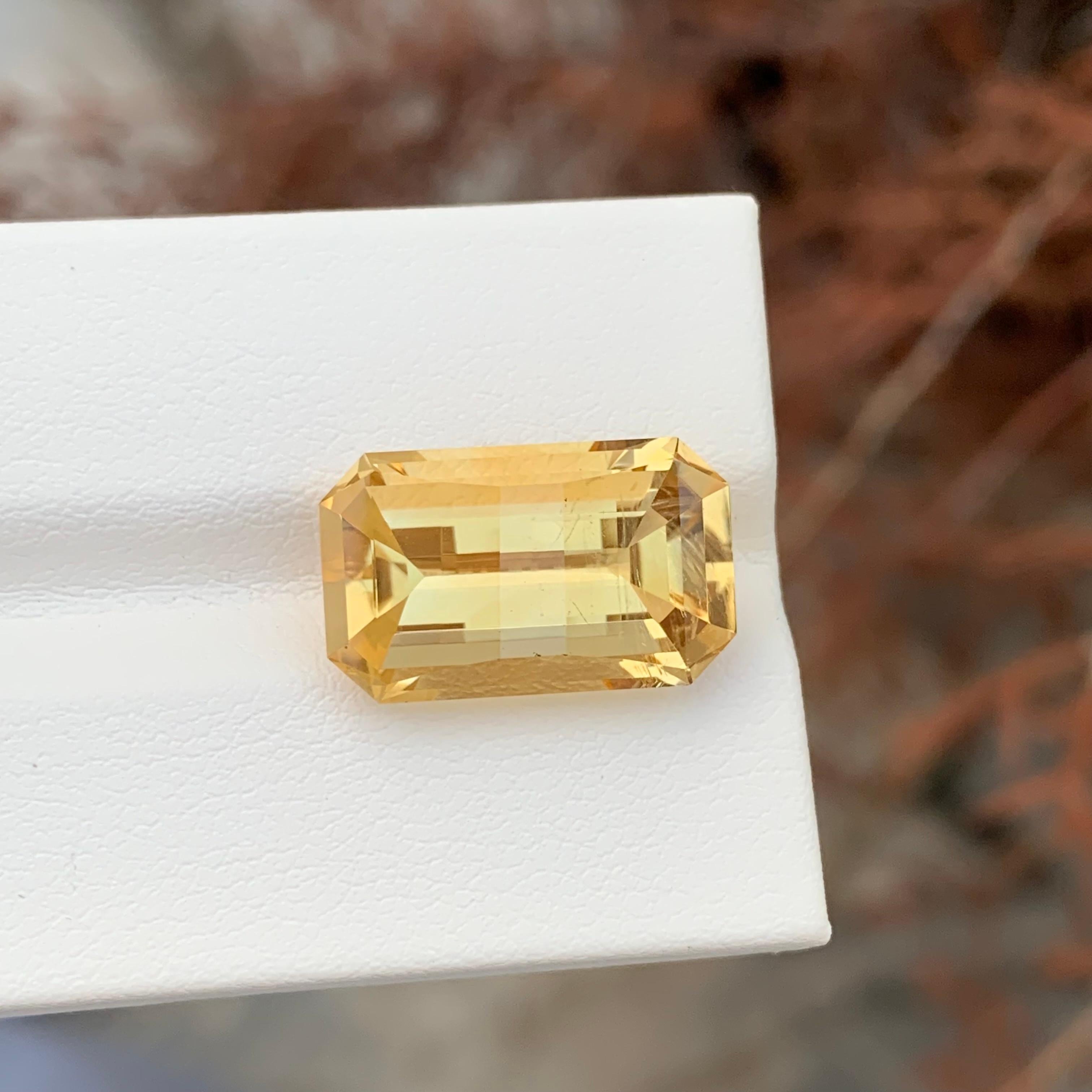 Pierre précieuse naturelle jaune non sertie de 10,15 carats, taille pixelisée en vente 1