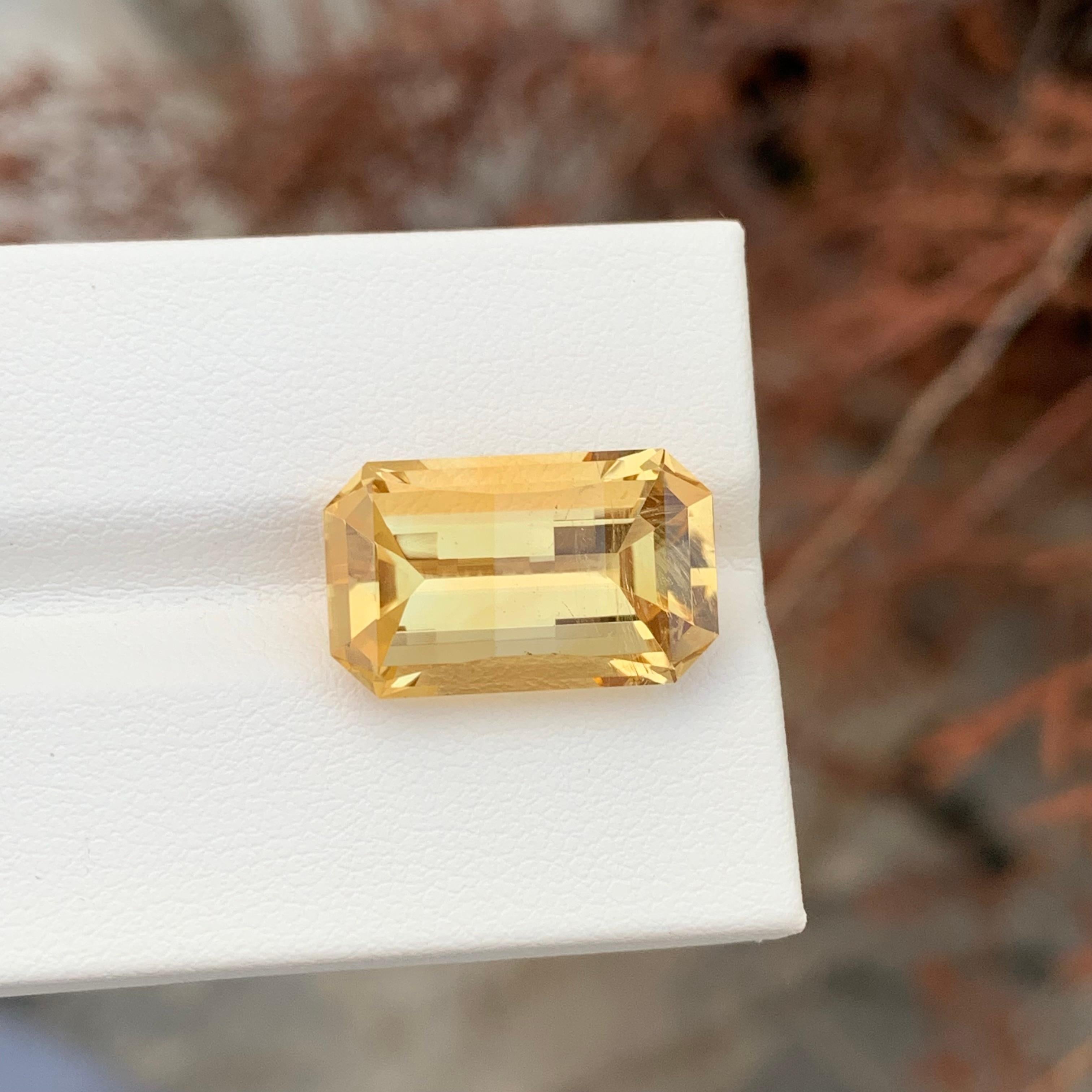 Pierre précieuse naturelle jaune non sertie de 10,15 carats, taille pixelisée en vente 3