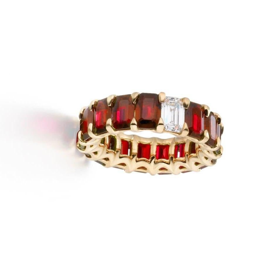 10.15 Carat Ruby and Diamond Emerald Cut Eternity Band Ring In New Condition For Sale In New York, NY