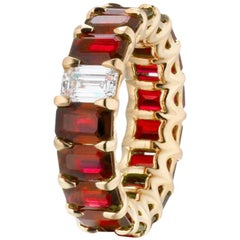 Anillo de Rubí y Diamante talla Esmeralda de 10,15 quilates