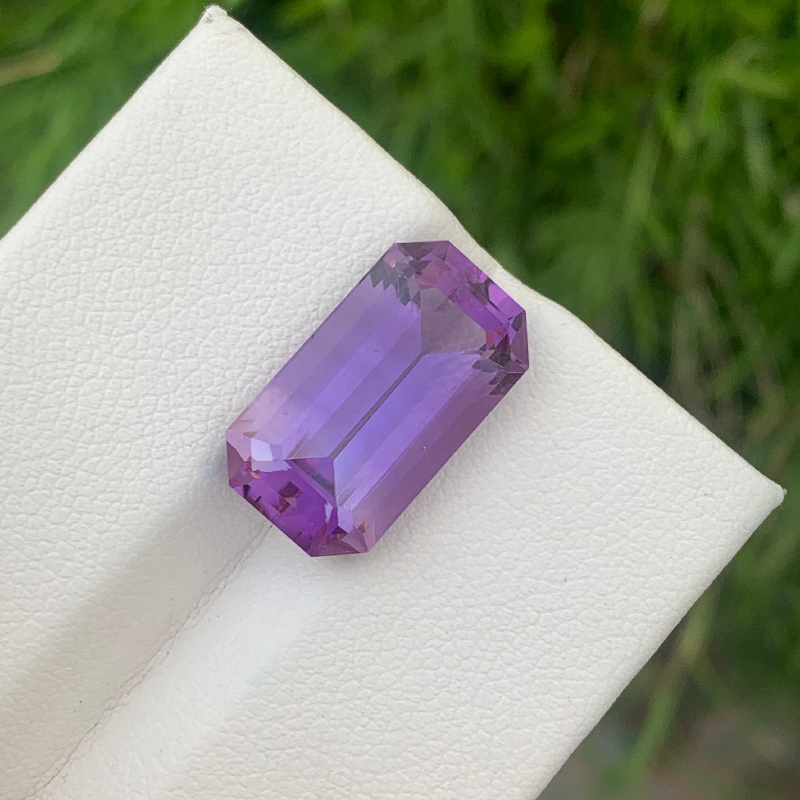 10.15 Carats Natural Loose Purple Amethyst Gem For Jewelry Making Emerald Shape For Sale 8