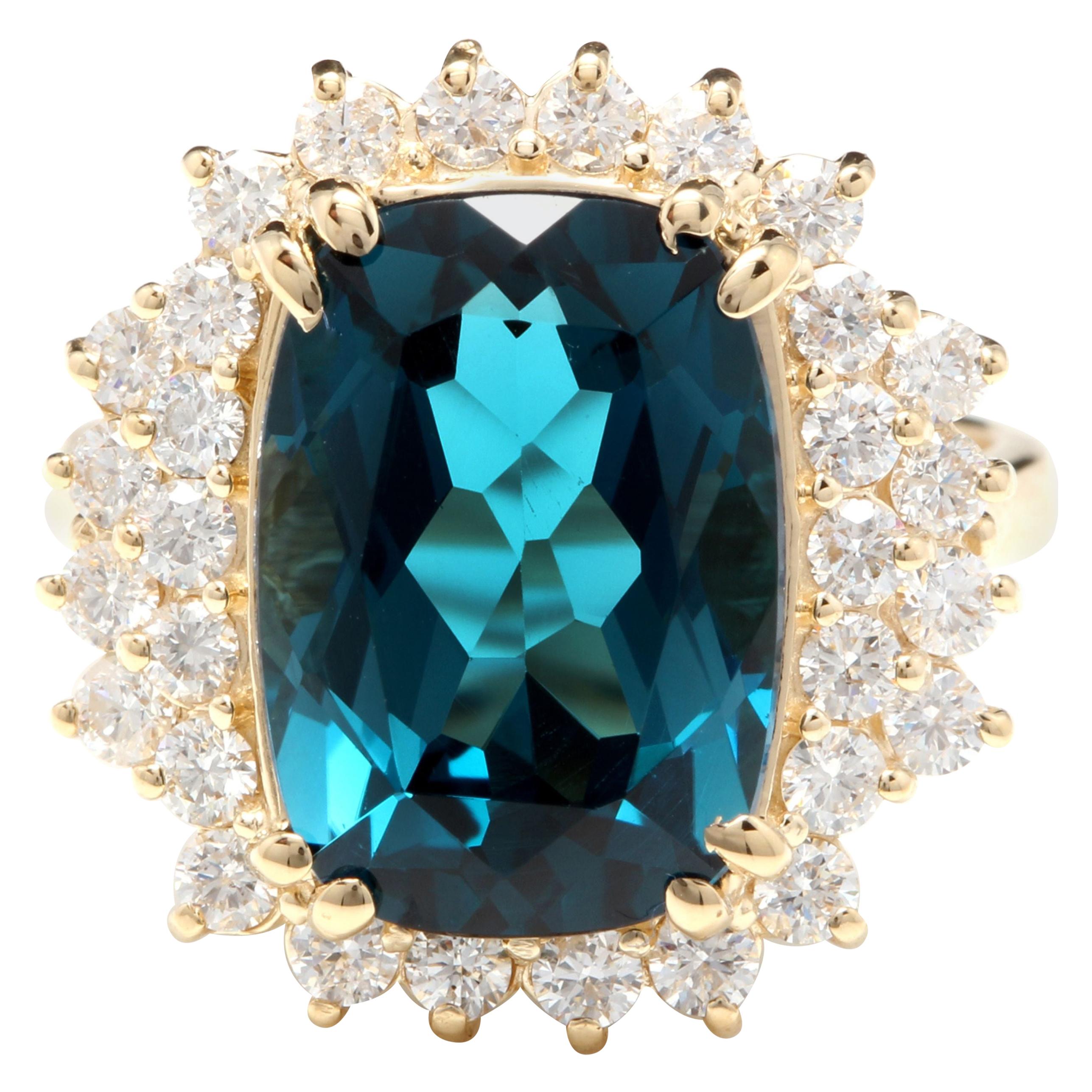 10.15 Ct Natural Impressive London Blue Topaz and Diamond 14k Yellow Gold Ring For Sale