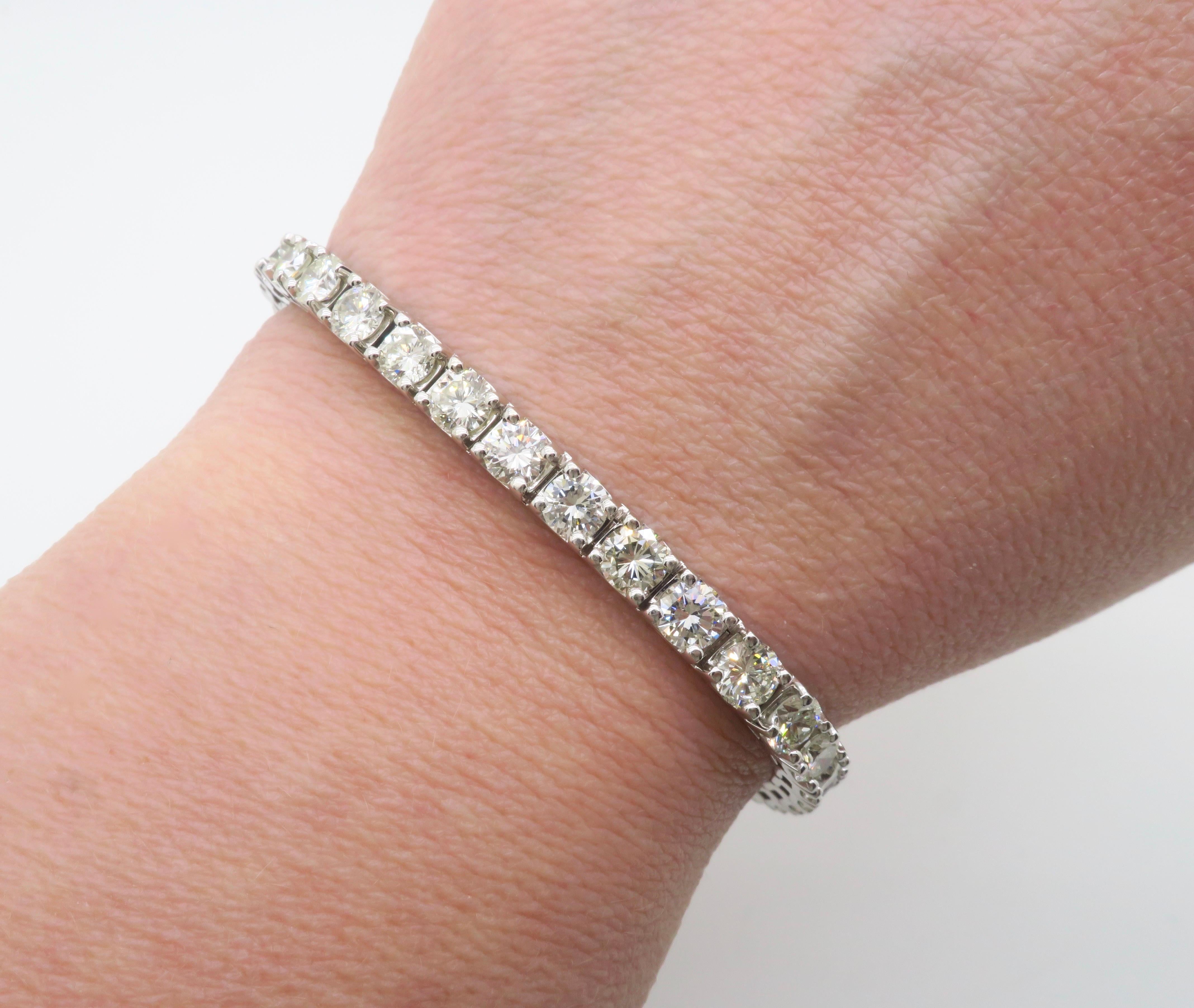 10.15CTW Round Brilliant Cut Diamond Tennis Bracelet  For Sale 11