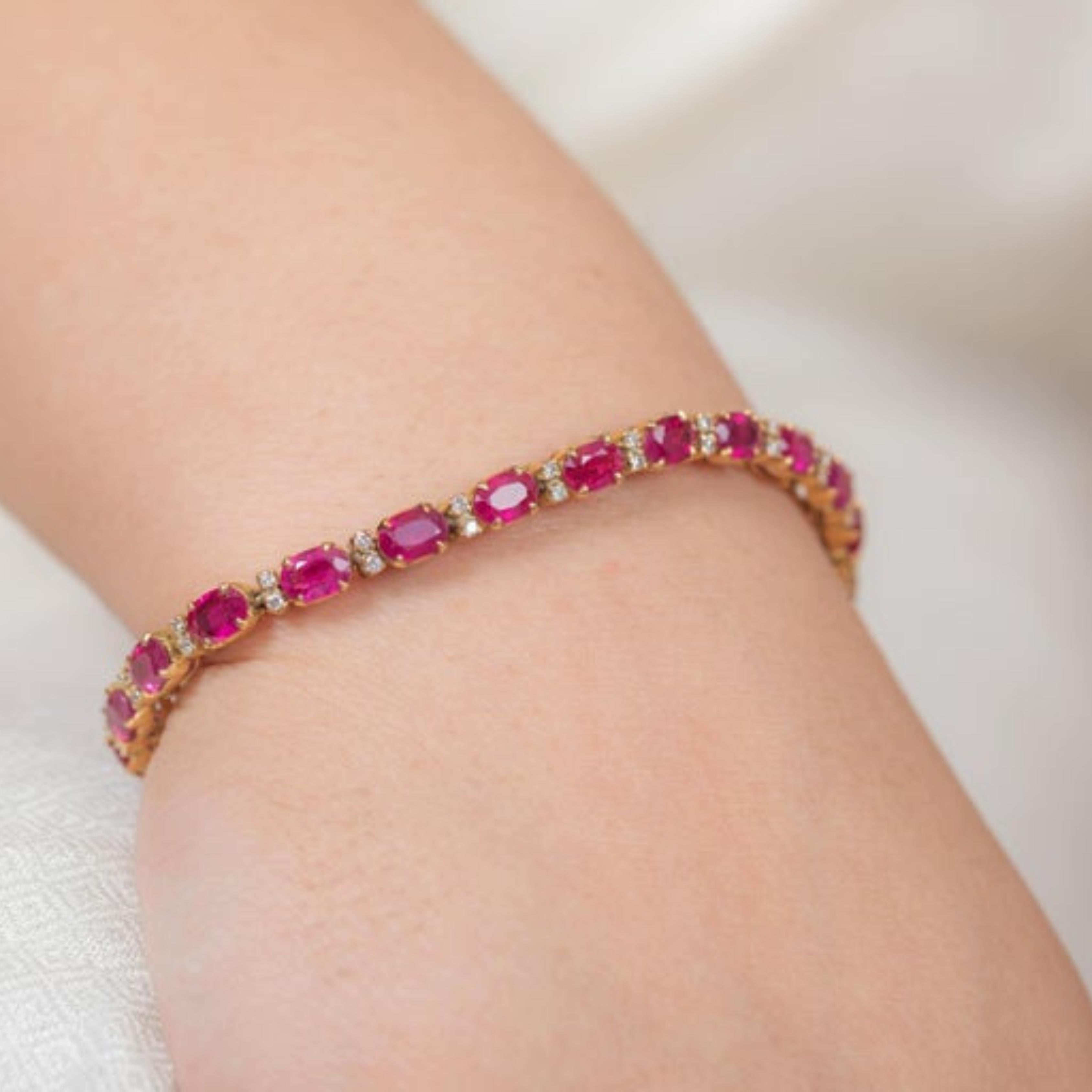 10.16 Carat Natural Pink Sapphire and Diamond Tennis Bracelet in 14K Yellow Gold For Sale 7