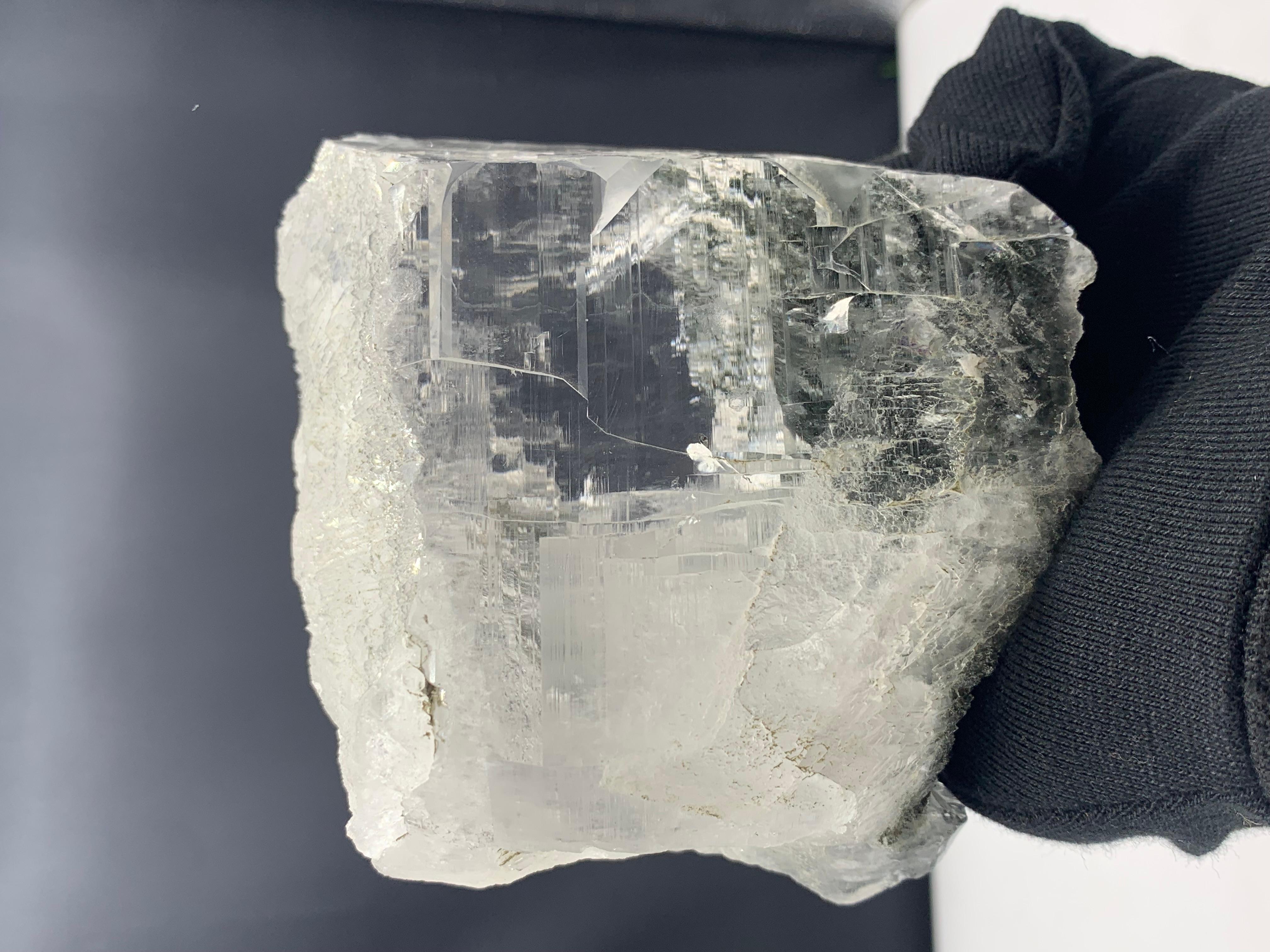 Other 1017.03 Gram Gigantic Quartz Crystal From Skardu, Pakistan  For Sale