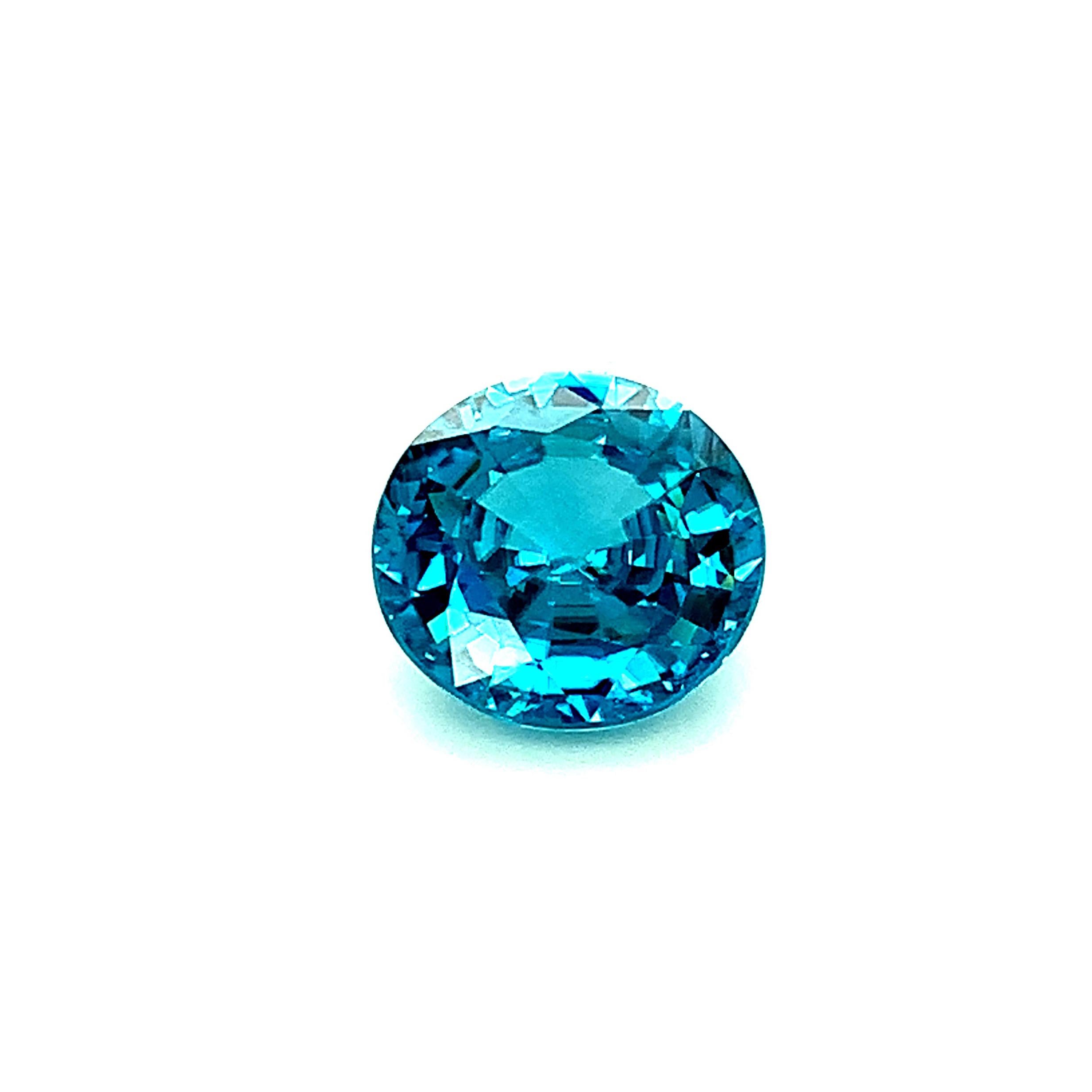 10.18 Carat Round Blue Zircon, Unset Loose Gemstone   For Sale 2