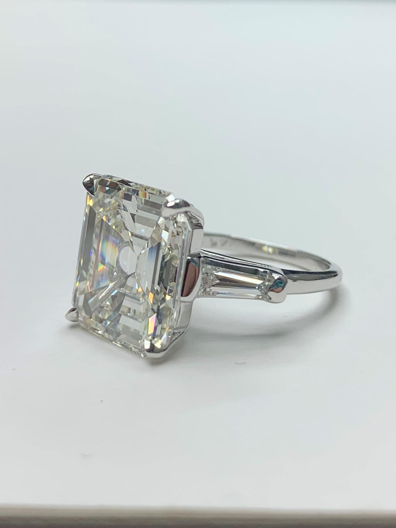 Women's 10.18 Carat Emerald Cut Diamond Set in Platinum Ring For Sale