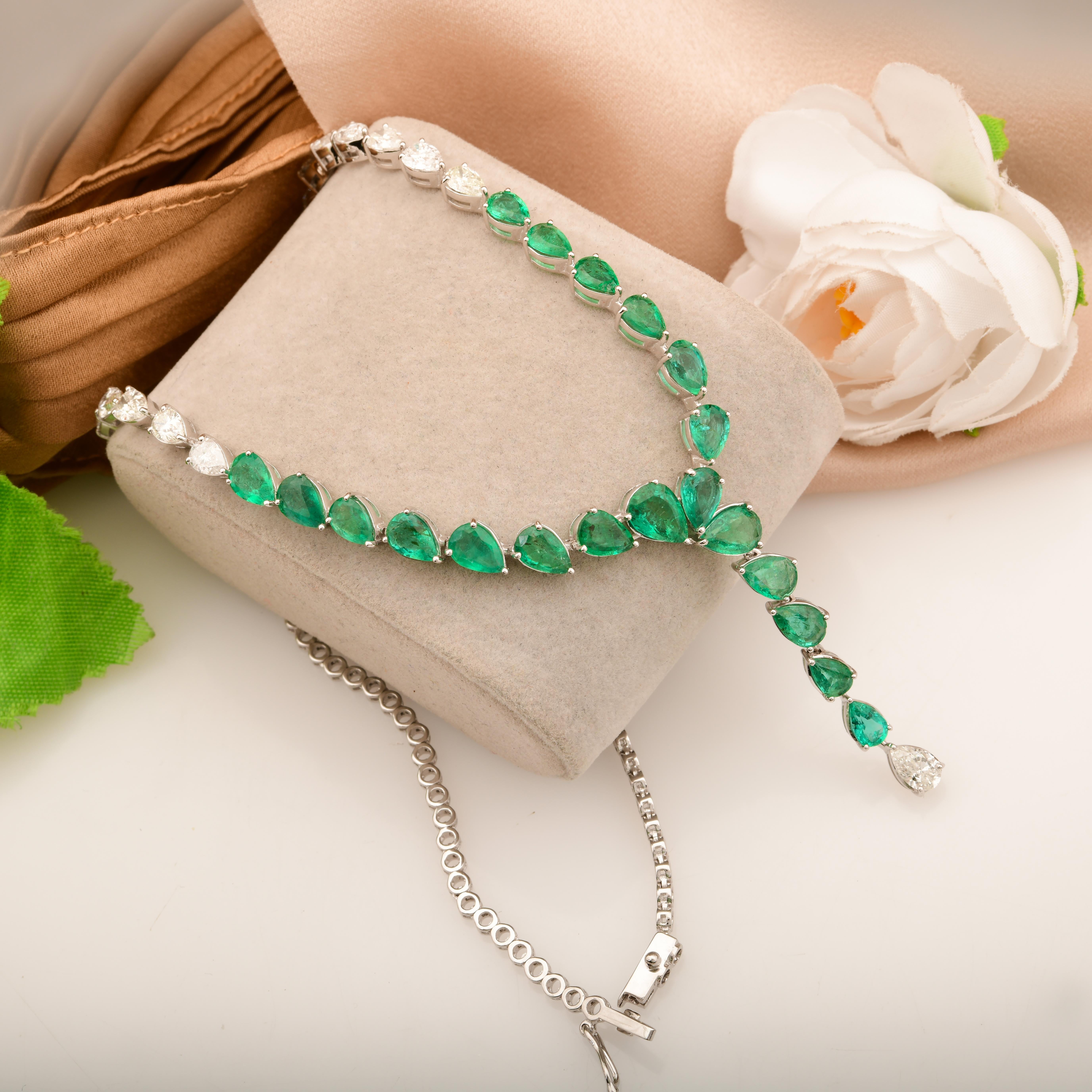 10.18Kt Pear Zambian Emerald Diamond Drop Y Halskette 18 Karat Weißgold Schmuck (Art déco) im Angebot