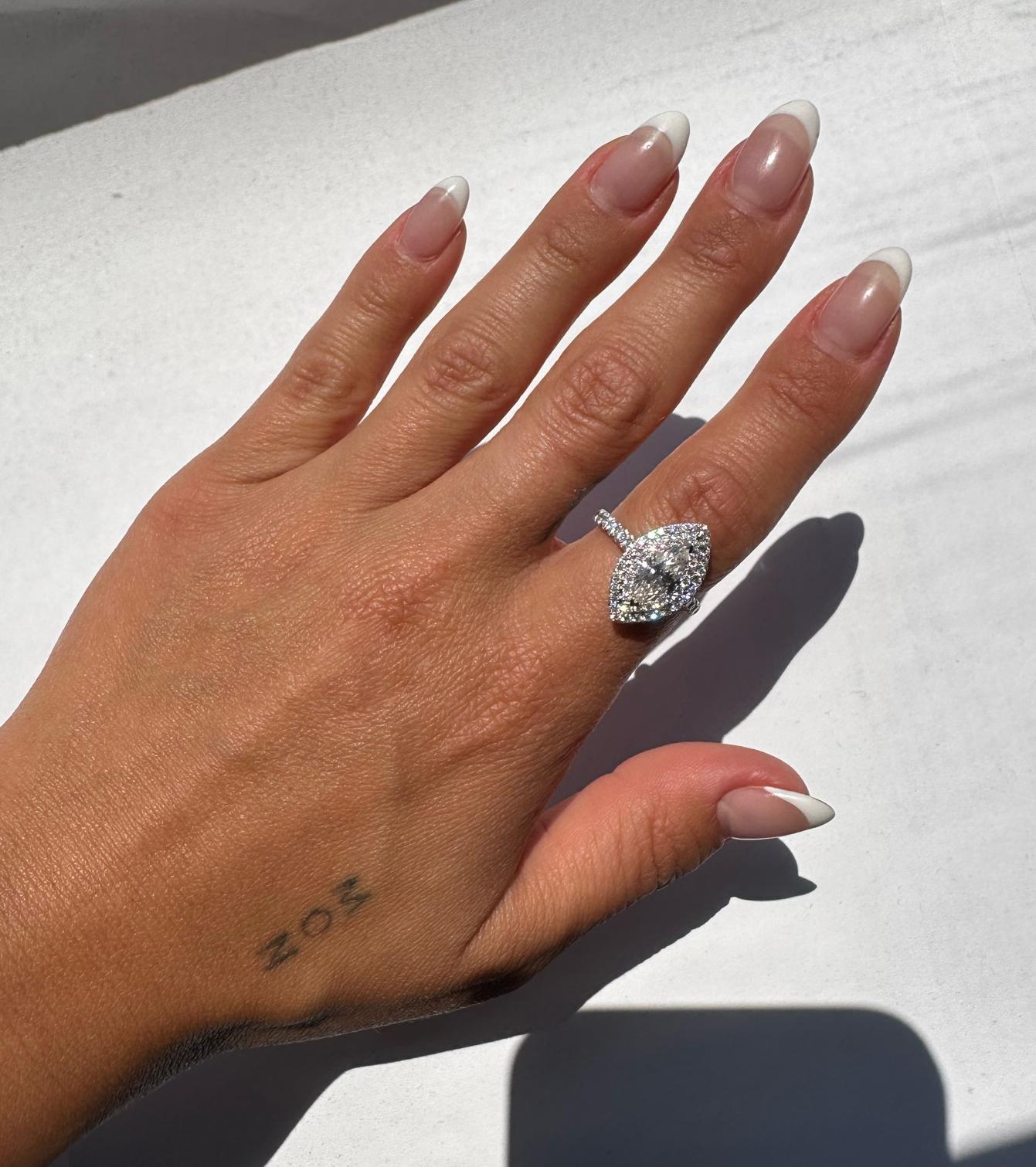 18 Karat Weißgold 1,01 Karat Marquis-Schliff Doppel-Halo-Ring, Farbe I, Reinheit VS2 für Damen oder Herren im Angebot
