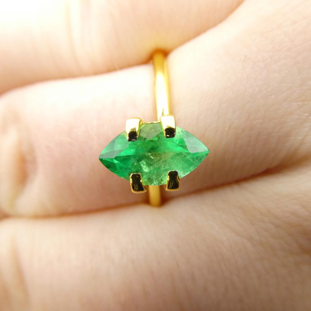 Marquise Cut 1.01ct Marquise Green Emerald from Colombia For Sale