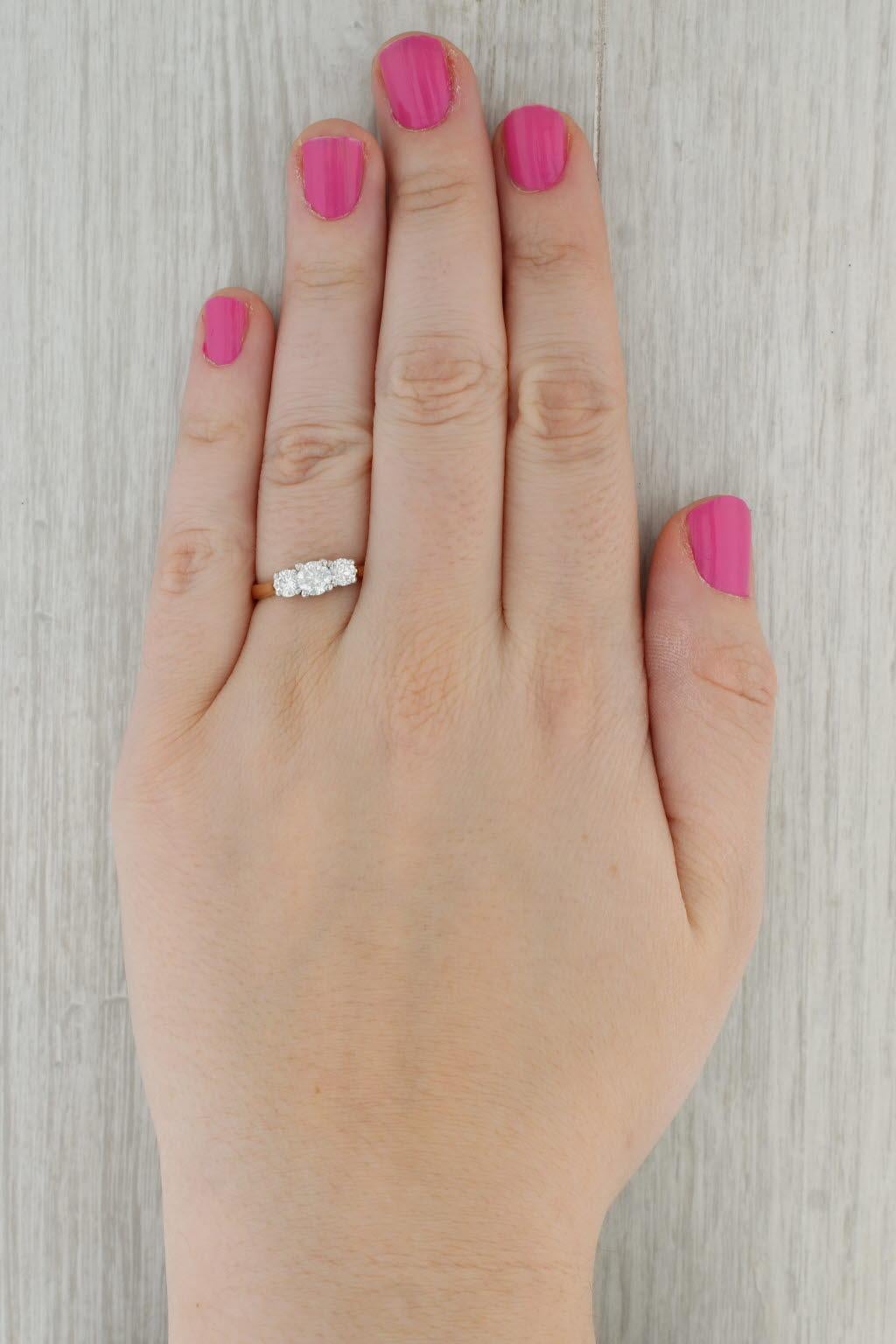 1.01ctw 3-Stone Round Diamond Engagement Ring 14k Gold Size 7.75 IGI Card In Good Condition In McLeansville, NC