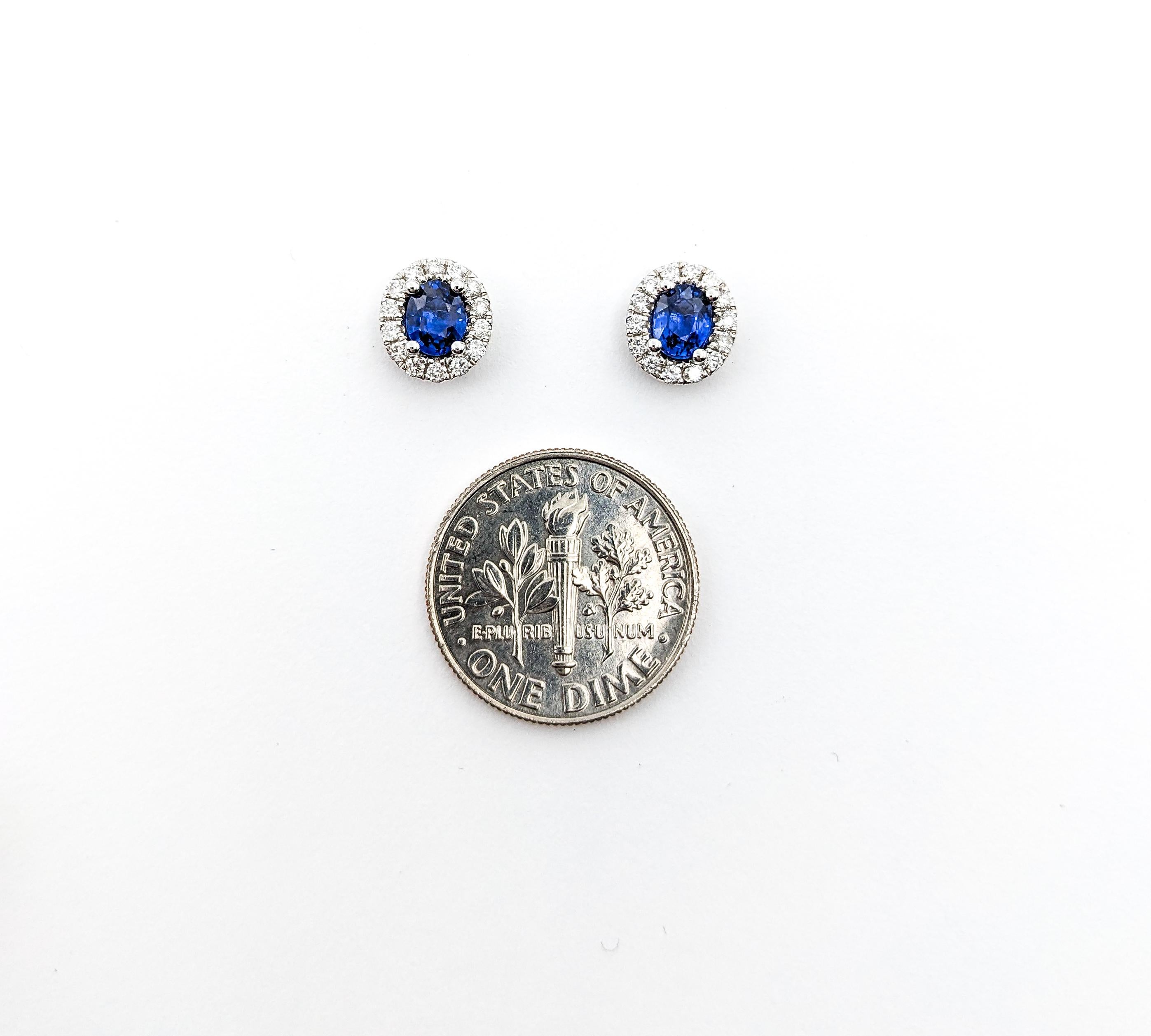 1.01ctw Blue Sapphire & Diamond Stud Earrings In white Gold In Excellent Condition For Sale In Bloomington, MN