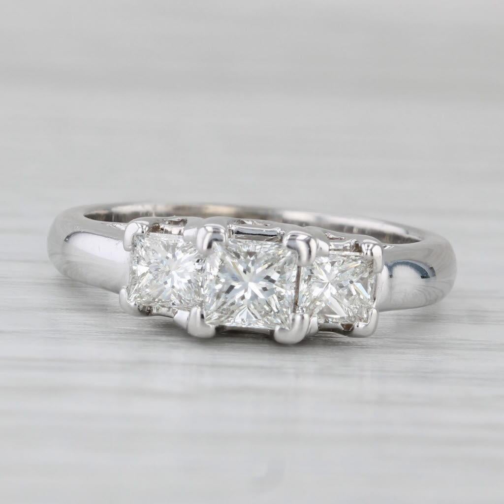 1,01 Karatw Prinzessin Diamant 3-Stein Verlobungsring 14k Weißgold Größe 6,25 im Zustand „Gut“ im Angebot in McLeansville, NC