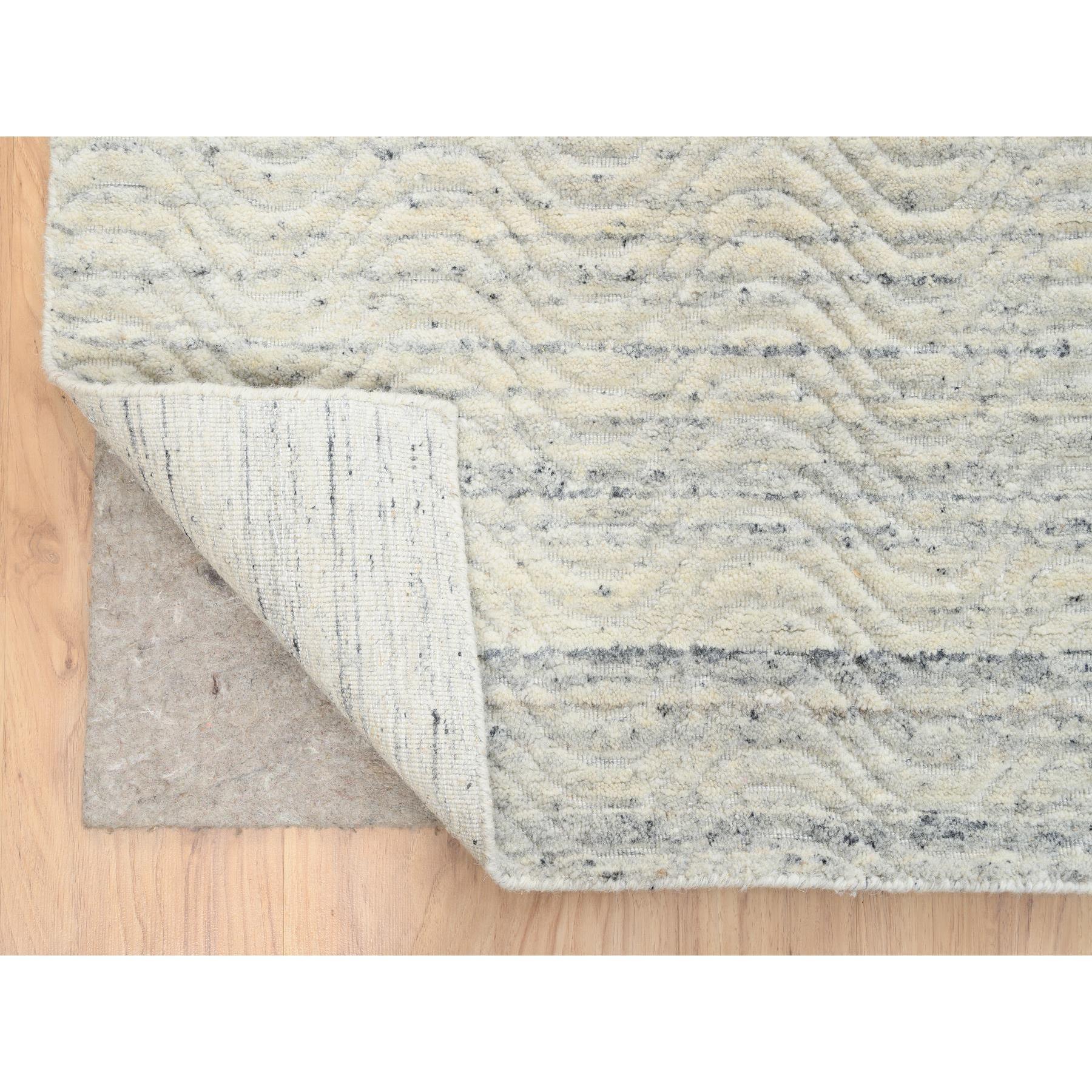 Hand-Woven 10'1