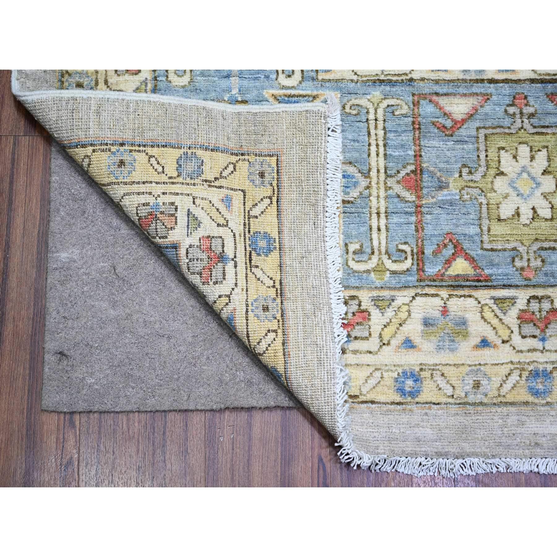 Noué à la main Tapis médaillon Peshawar Bakshaish en laine naturelle grise nouée à la main 10'1