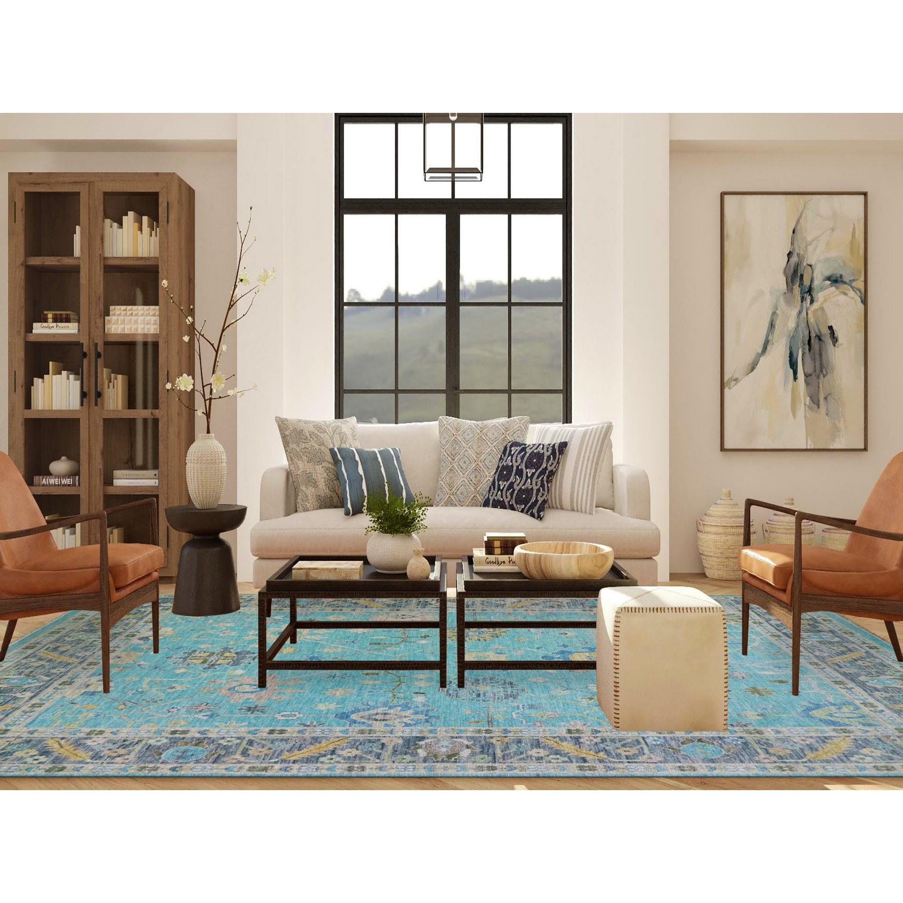 Teal Blue, Oushak Webart und Design mit All Over Leaf Muster, Handgeknüpft, Dick und Plüsch, Reine Wolle, Orientteppich
Primäre MATERIALIEN: Wolle
Latex: Kein Flor 
Höhe: 0,25 Zoll
Stil: Transitional
Grundfarbe: Blau
Sekundäre Farben: Gelb, Beige,