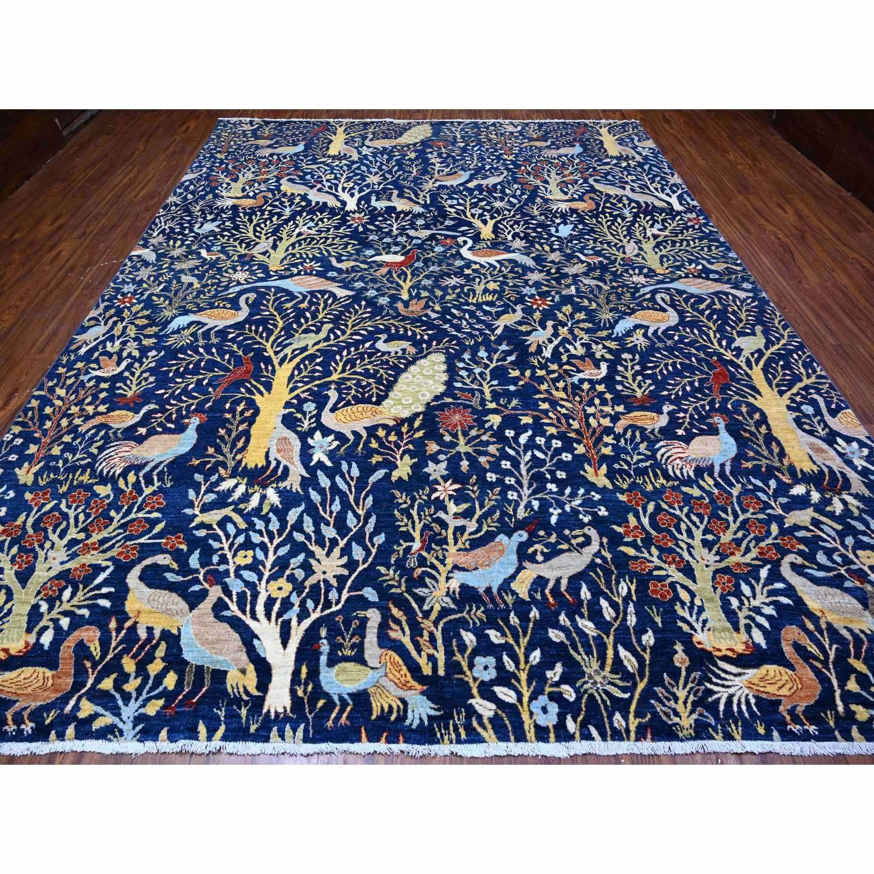 Azul Milenio, Peshawar Afgana con Aves del Paraíso, Anudada a Mano, Tintes Naturales, 100% Lana, Alfombra Oriental
Materiales primarios: Lana
Látex: Sin pelo 
altura: 0,25 Pulgadas
Estilo: Transicional
Color principal: Azul
Colores secundarios: