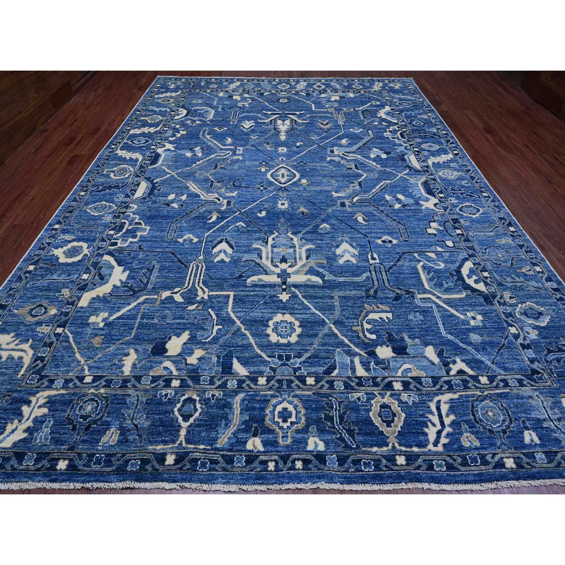 Imperial Blue, Handgeknüpft, Afghanischer Angora Oushak mit Rankenmuster, Natürliche Farbstoffe, 100% Wolle, Orientteppich
Primäre MATERIALIEN: Wolle
Latex: Kein Flor 
Höhe: 0,25 Zoll
Stil: Transitional
Grundfarbe: Blau
Sekundärfarben: Elfenbein,