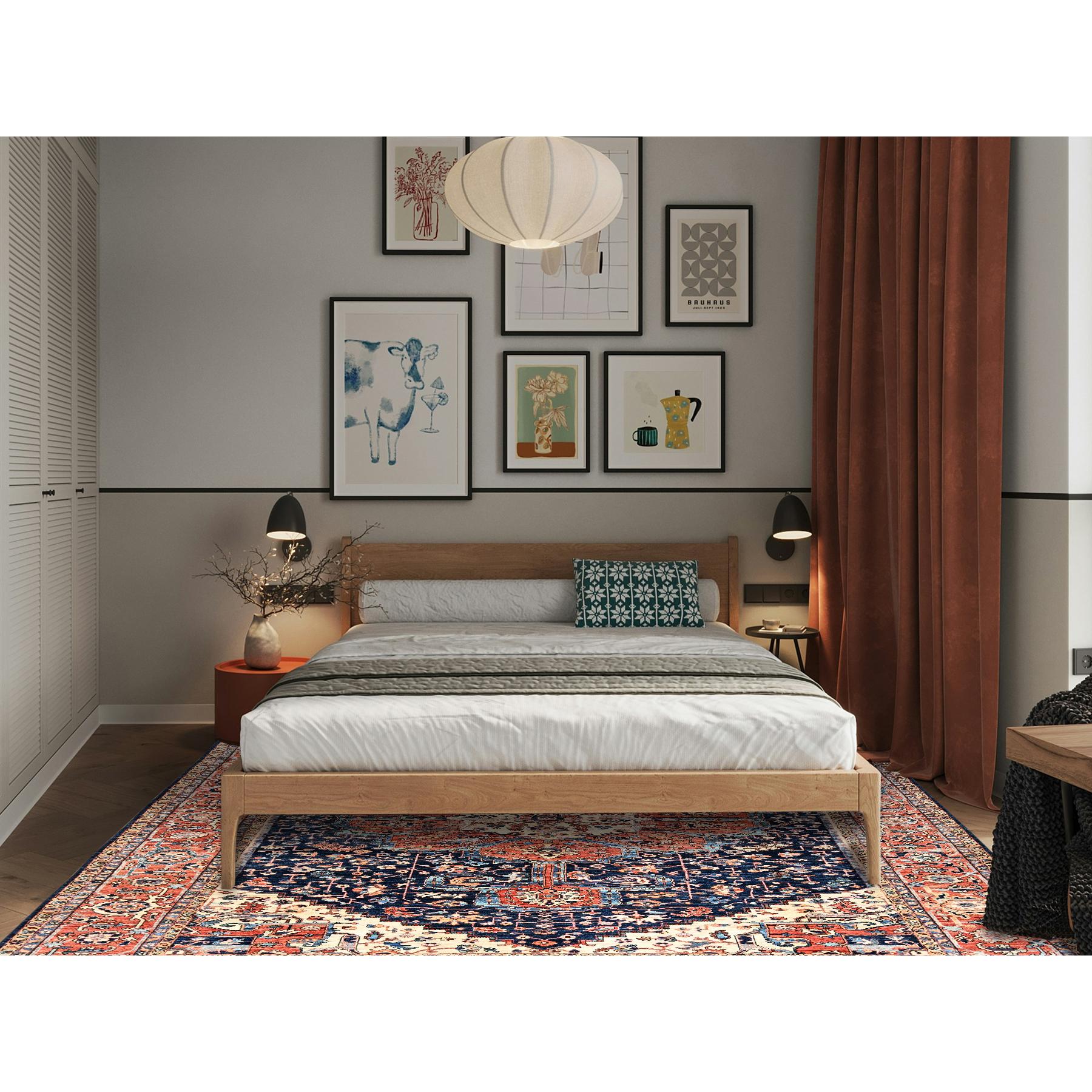Mitternachtsblau, Collection'S Aryana, Serapi Heriz mit Blumenmedaillon-Design, Pflanzenfarben, weicher Flor, Hochgebirgswolle, handgeknüpft, dicht gewebt, Orientteppich
Primäre MATERIALIEN: Wolle
Latex: Kein Flor 
Höhe: 0,25 Zoll
Stil: