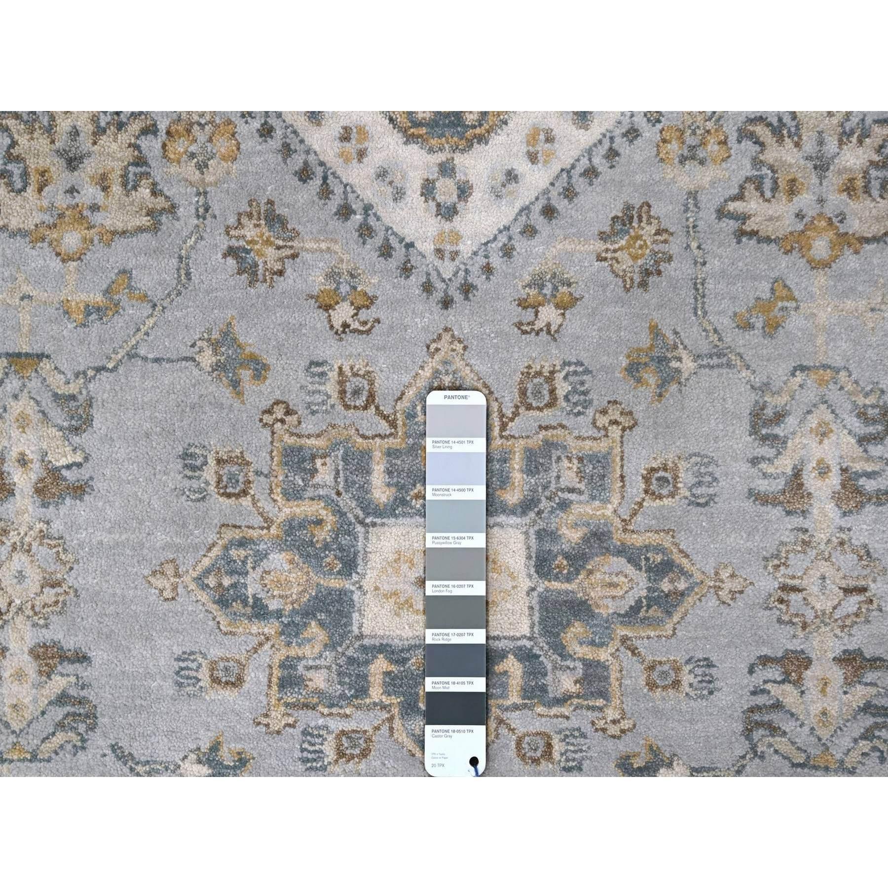 XXI secolo e contemporaneo Tappeto Karajeh Grigio con Medaglioni Geometrici Annodati a Mano in Pura Lana 10'1 
