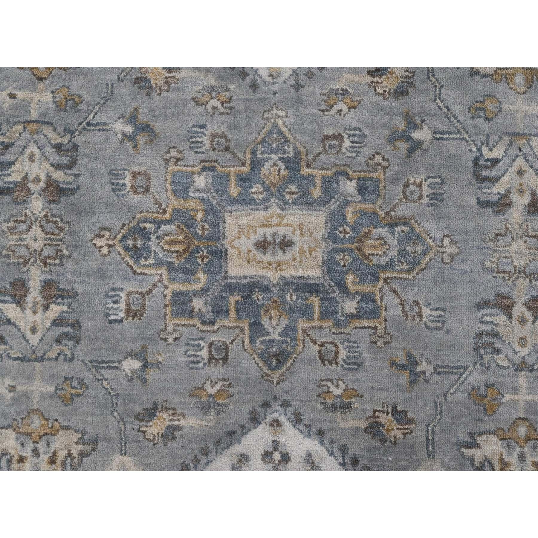 Tappeto Karajeh Grigio con Medaglioni Geometrici Annodati a Mano in Pura Lana 10'1 
