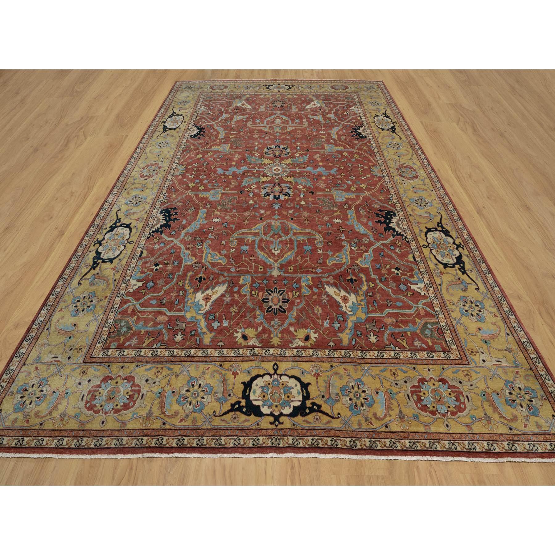 Auburn Red, Antiqued Fine Heriz Re-Creation with All Over Vines Design, Hand Knotted, 100% Wool, Vegetable Dyes, Lush and Plush, Denser Weave, Soft Pile, Oriental Rug
Matières premières : Laine
Latex : Pas de poils 
hauteur : 0,25 pouces
Style :