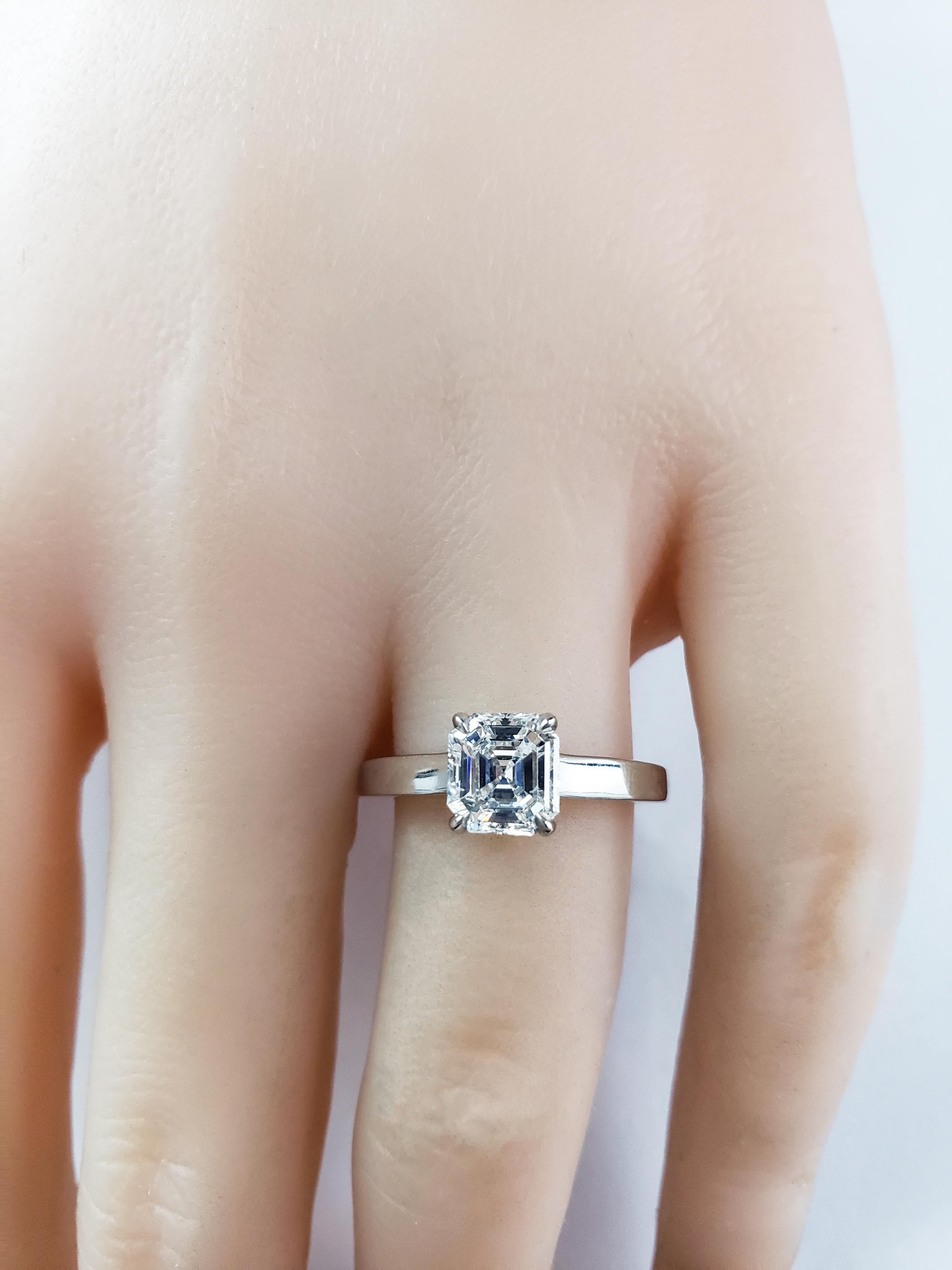Contemporary 1.02 Carat Asscher Cut Diamond Solitaire Engagement Ring