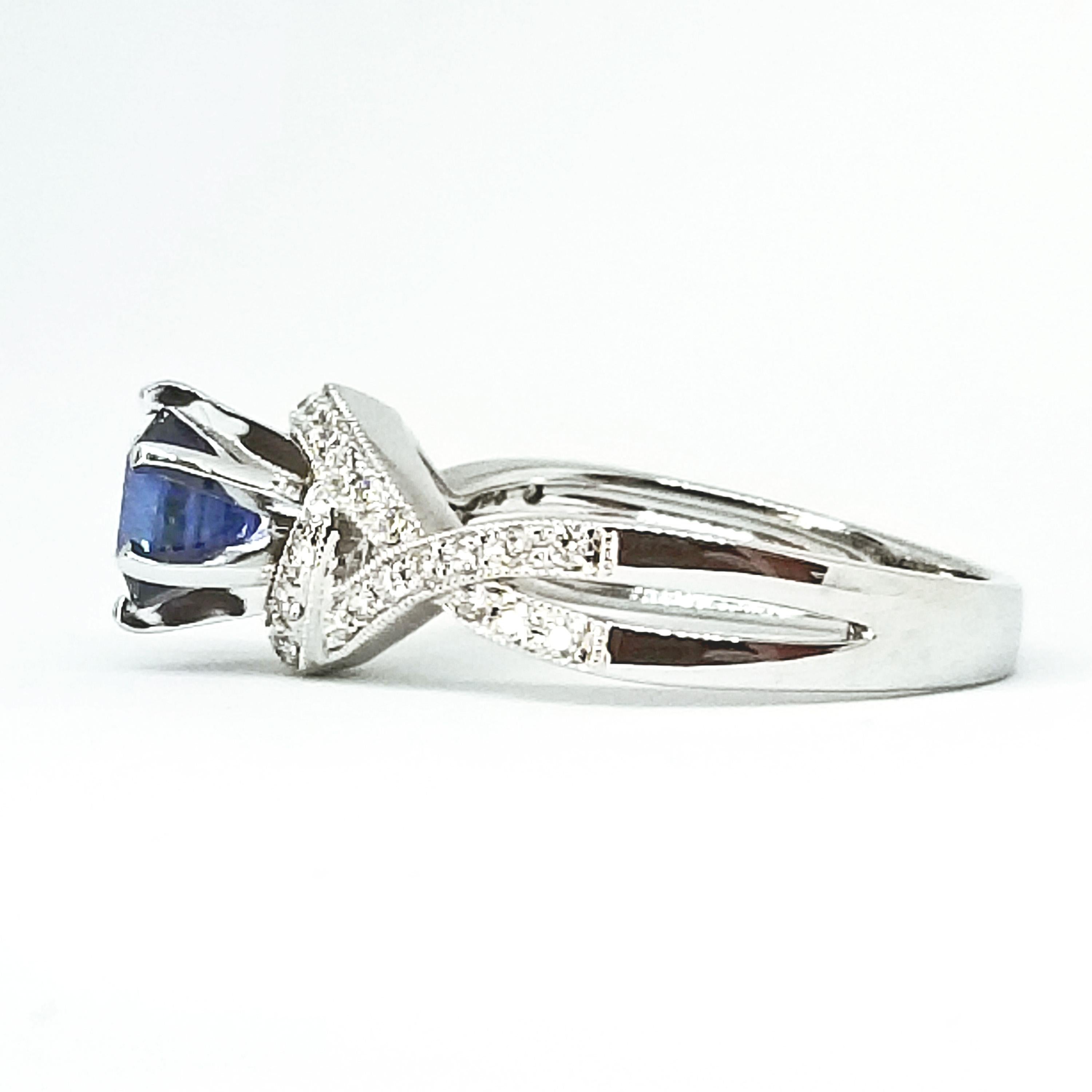 1.02 Carat Blue Sapphire White Gold Diamond Engagement or Right Hand Ring For Sale 2