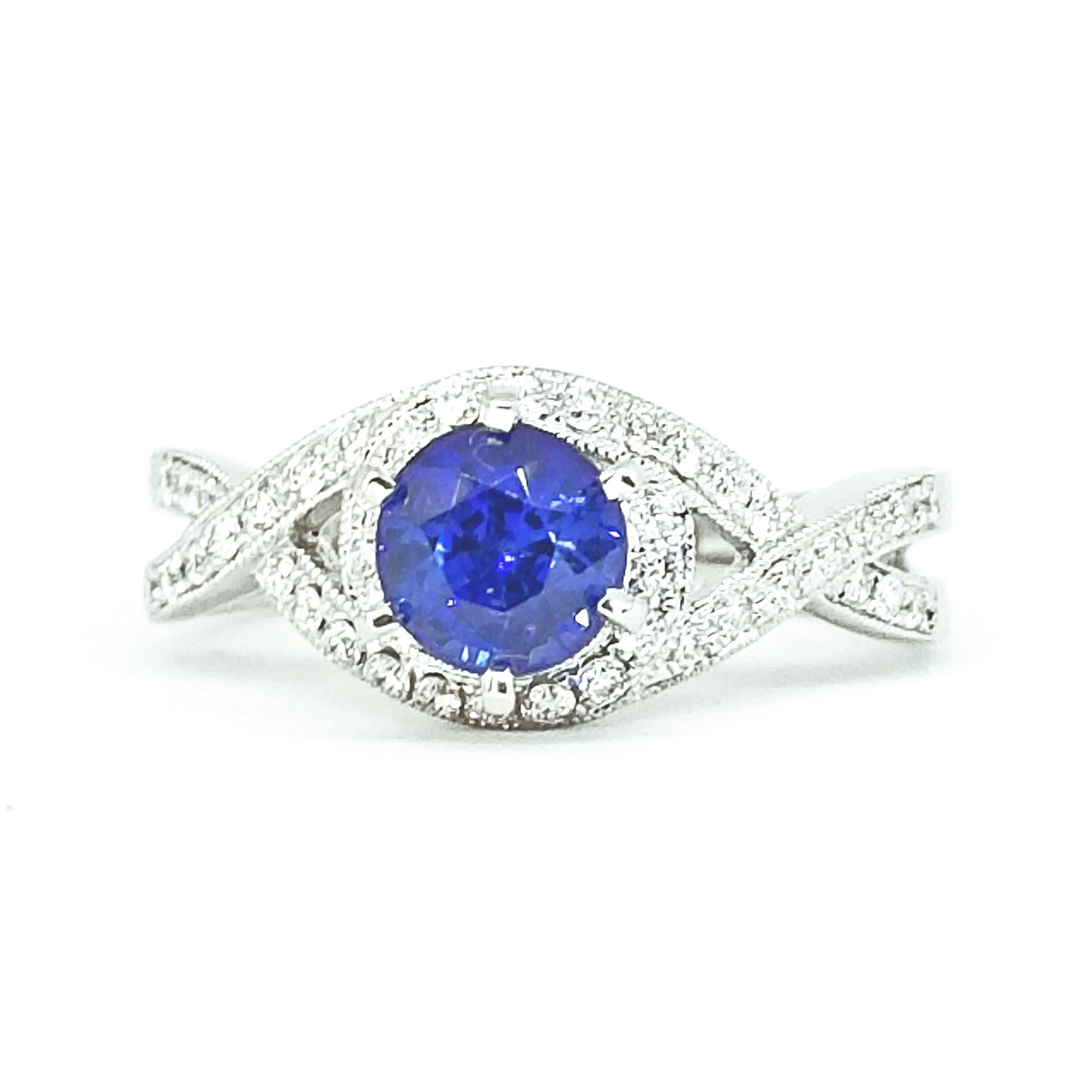 Round Cut 1.02 Carat Blue Sapphire White Gold Diamond Engagement or Right Hand Ring For Sale