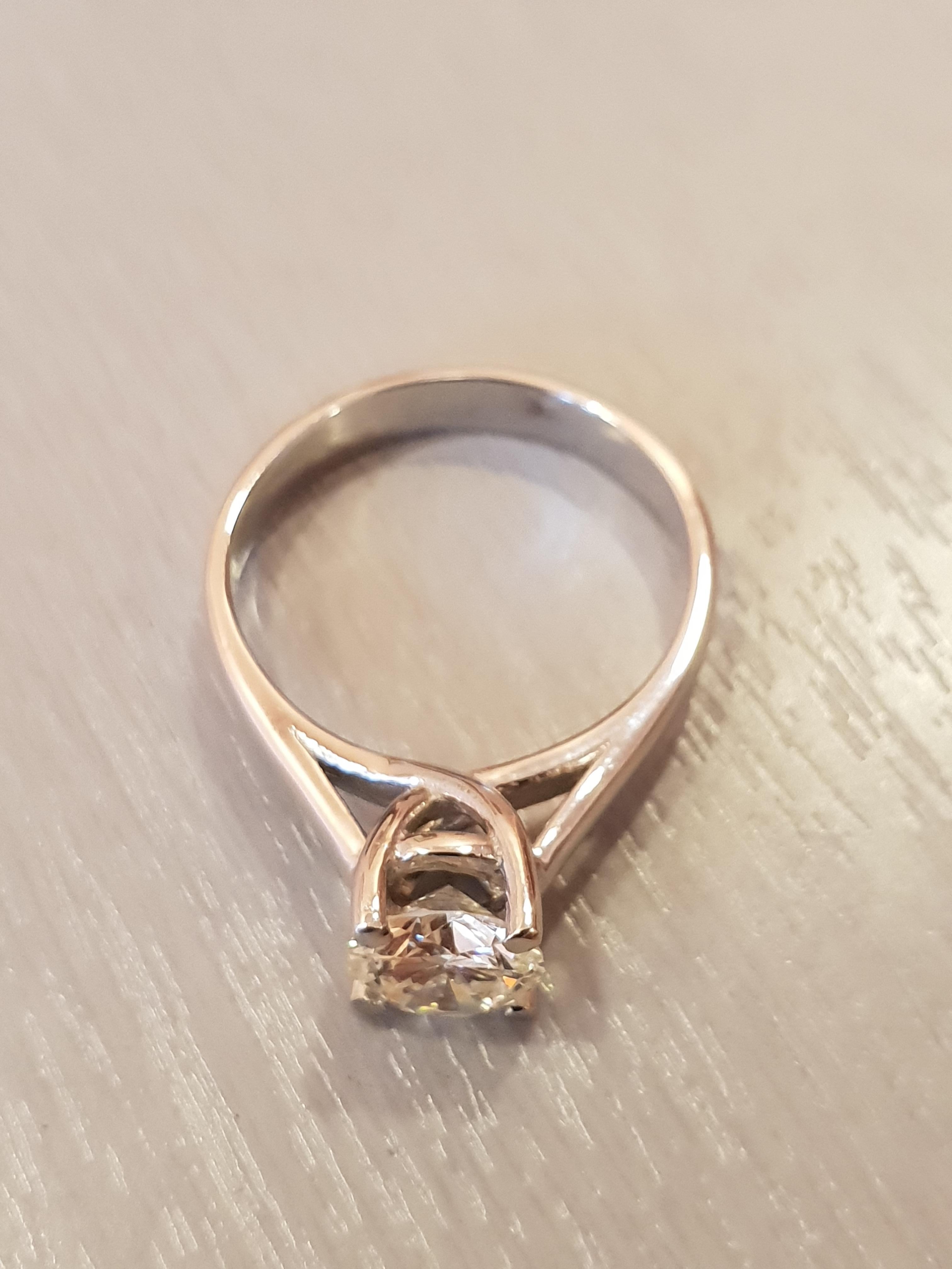 1.02 Carat Diamond M Color Solitaire Ring White 18 Karat Gold For Sale 5