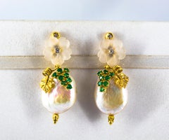 1.02 Carat Emerald White Diamond Rock Crystal Pearl Yellow Gold Stud Earrings