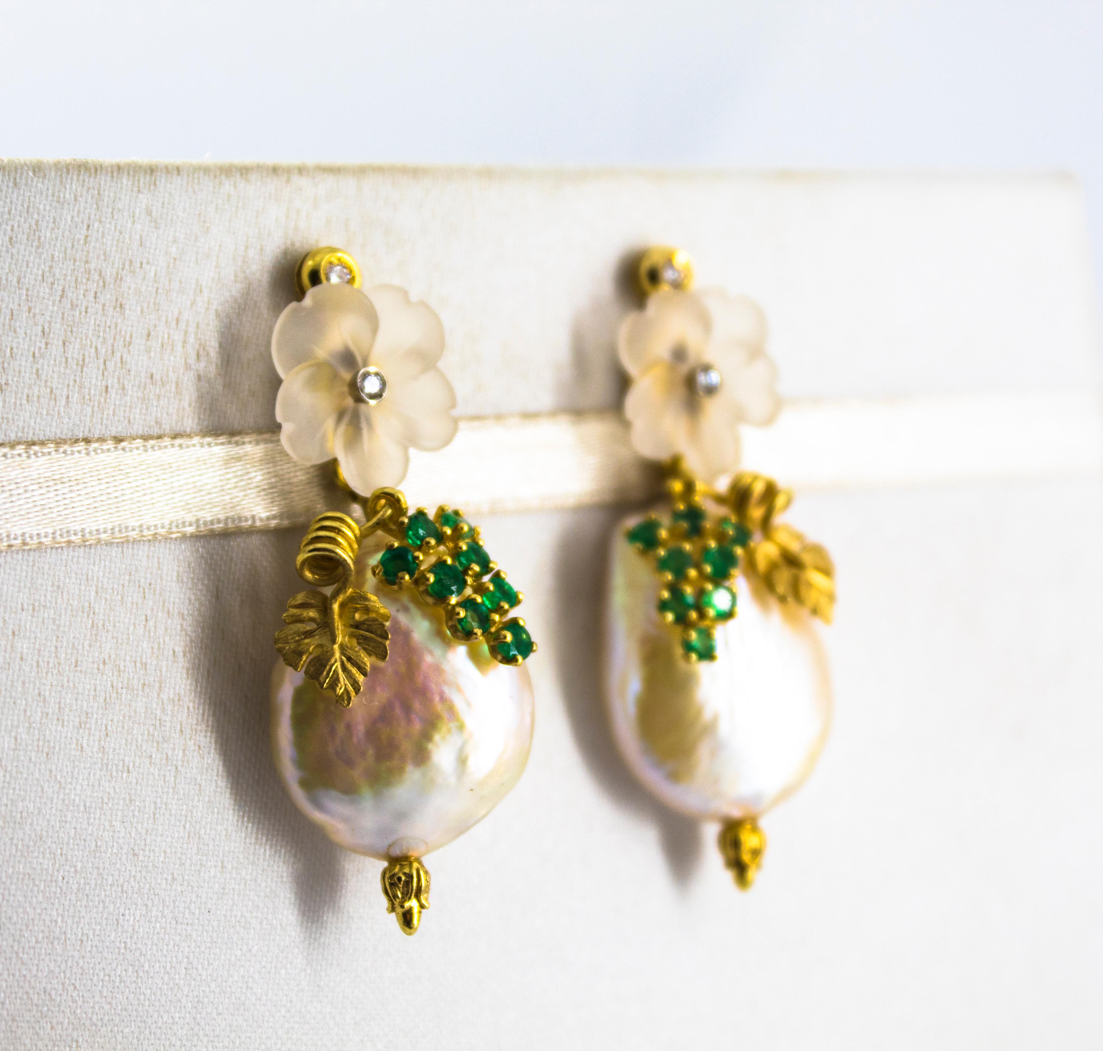 1.02 Carat Emerald White Diamond Rock Crystal Pearl Yellow Gold Stud Earrings für Damen oder Herren