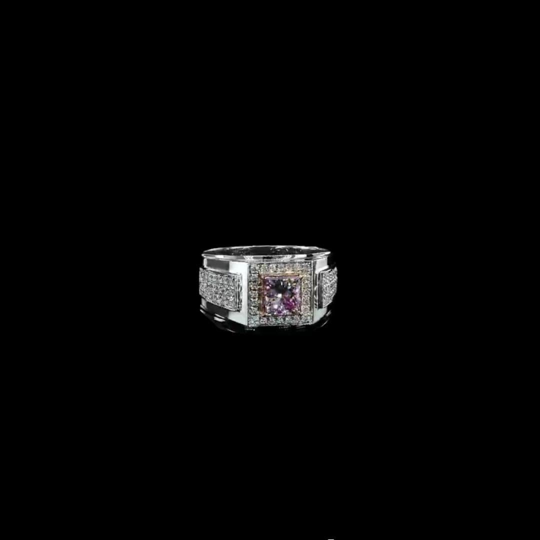 Taille carrée 1.02 Carat Faint Pink Diamond Ring SI2 Clarity Certifié GIA en vente