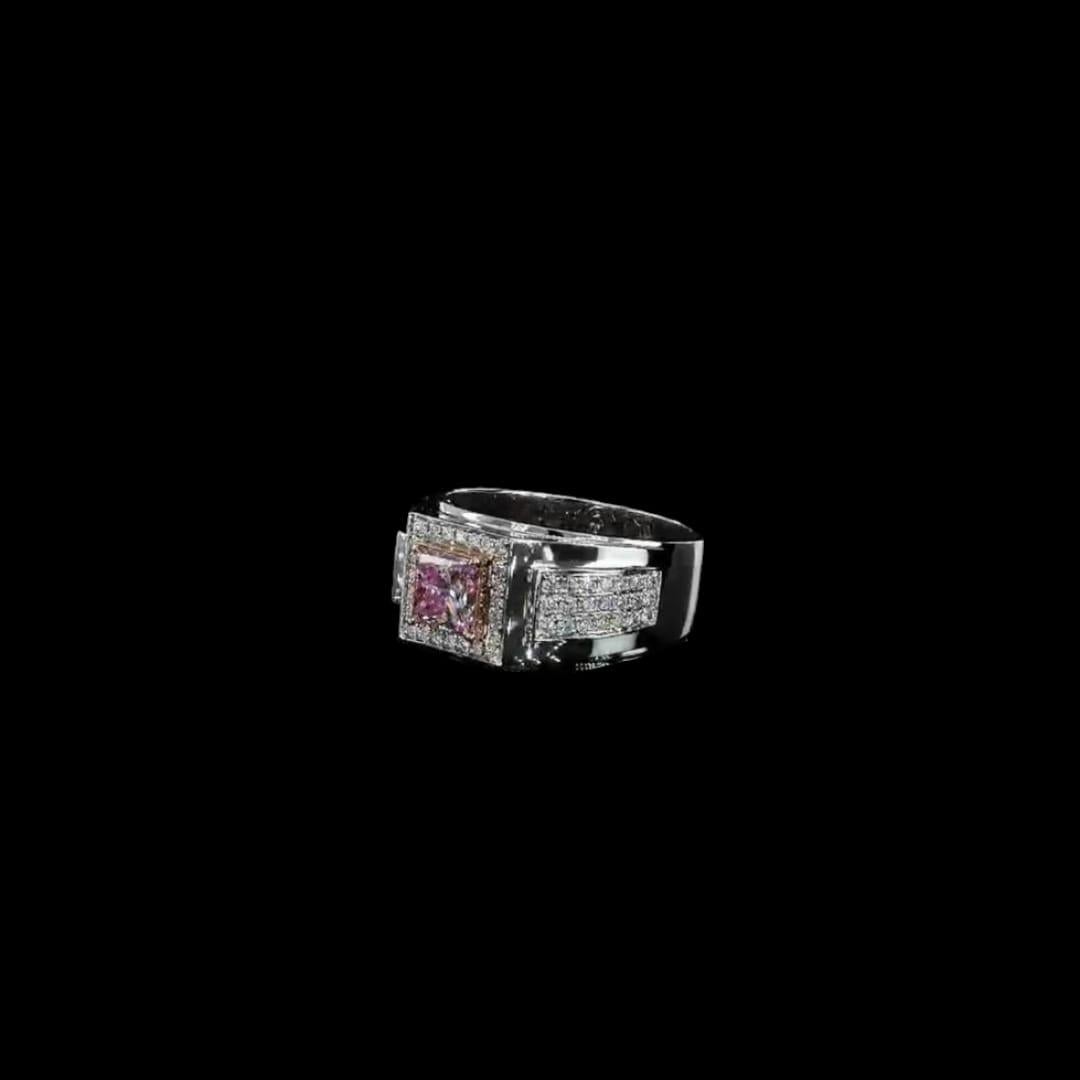 Women's 1.02 Carat Faint Pink Diamond Ring SI2 Clarity GIA Certified For Sale