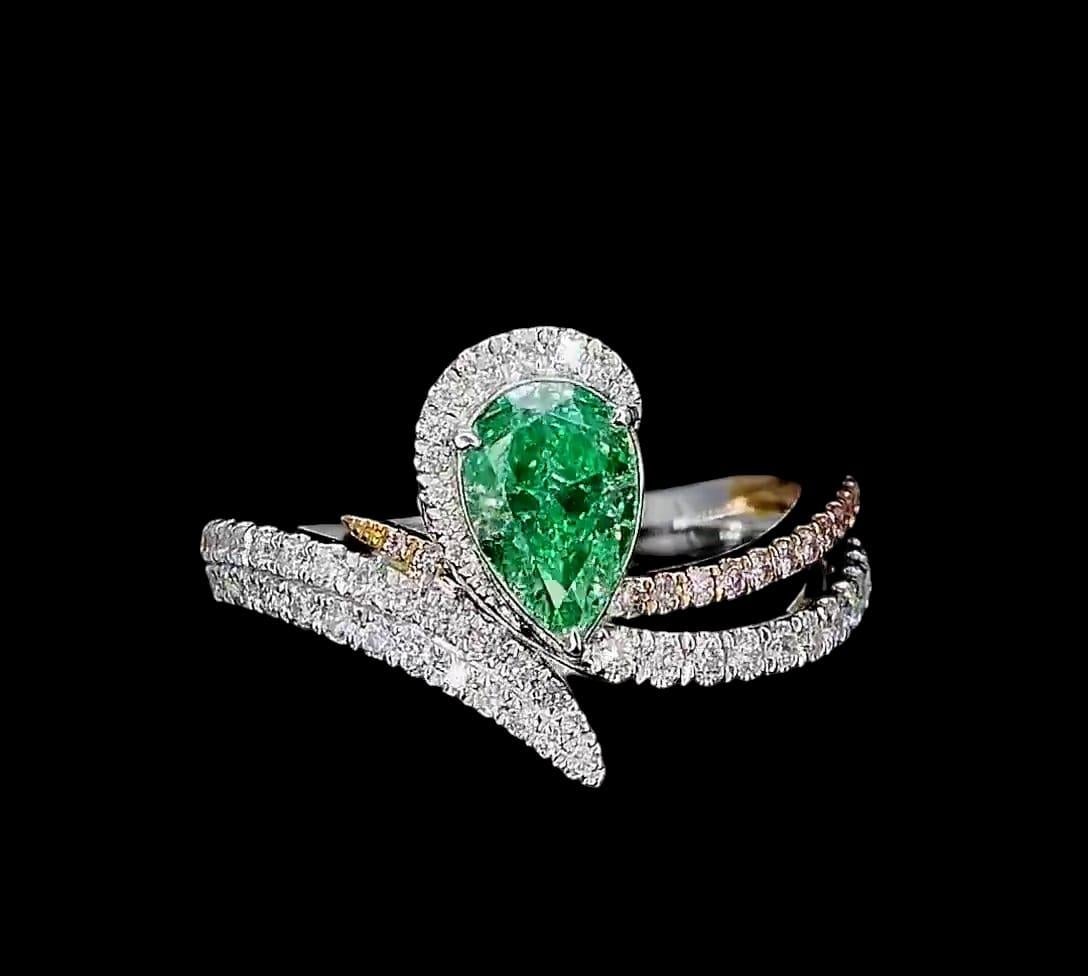 **100% NATURAL FANCY COLOUR DIAMOND JEWELRY**

✪ Jewelry Details ✪

♦ MAIN STONE DETAILS

➛ Stone Shape: Pear
➛ Stone Color: Fancy Green
➛ Stone Clarity: SI
➛ Stone Weight: 1.02 carats
➛ AGL certified

♦ SIDE STONE DETAILS

➛ Side white diamonds -